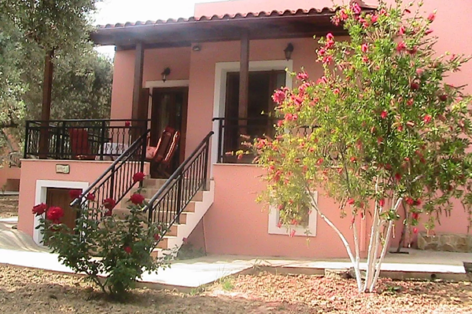 Villa Estia-Außenbereich Sommer