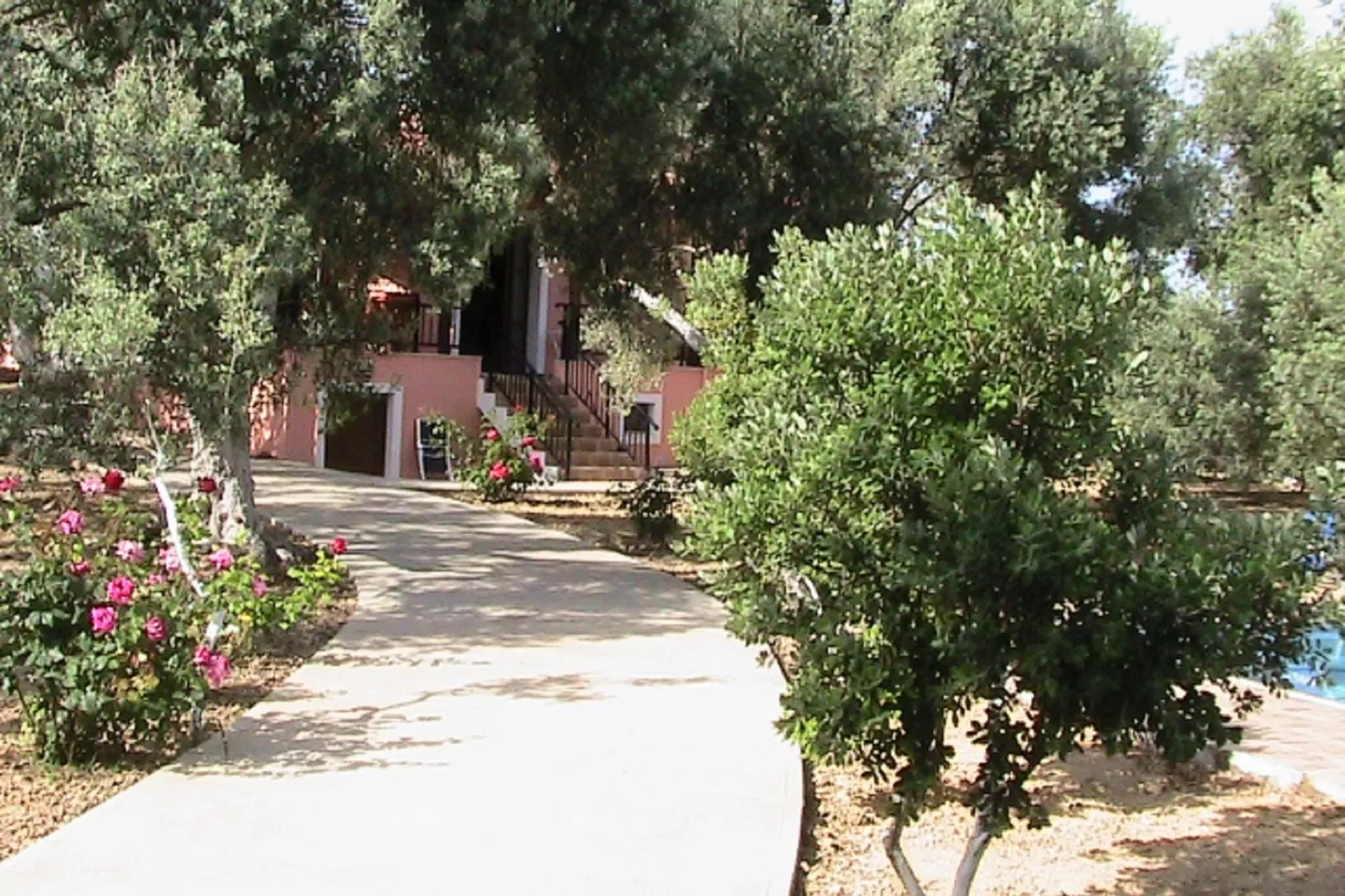 Villa Estia-Gärten Sommer