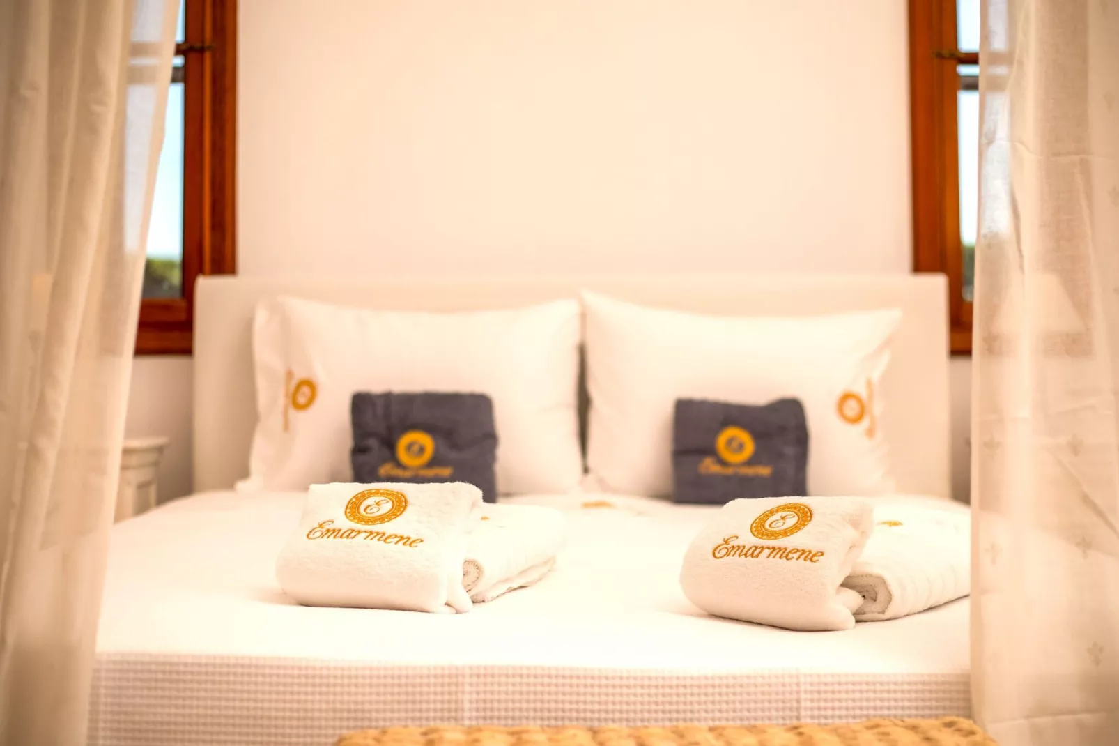 Emarmene Country Home-Bedroom