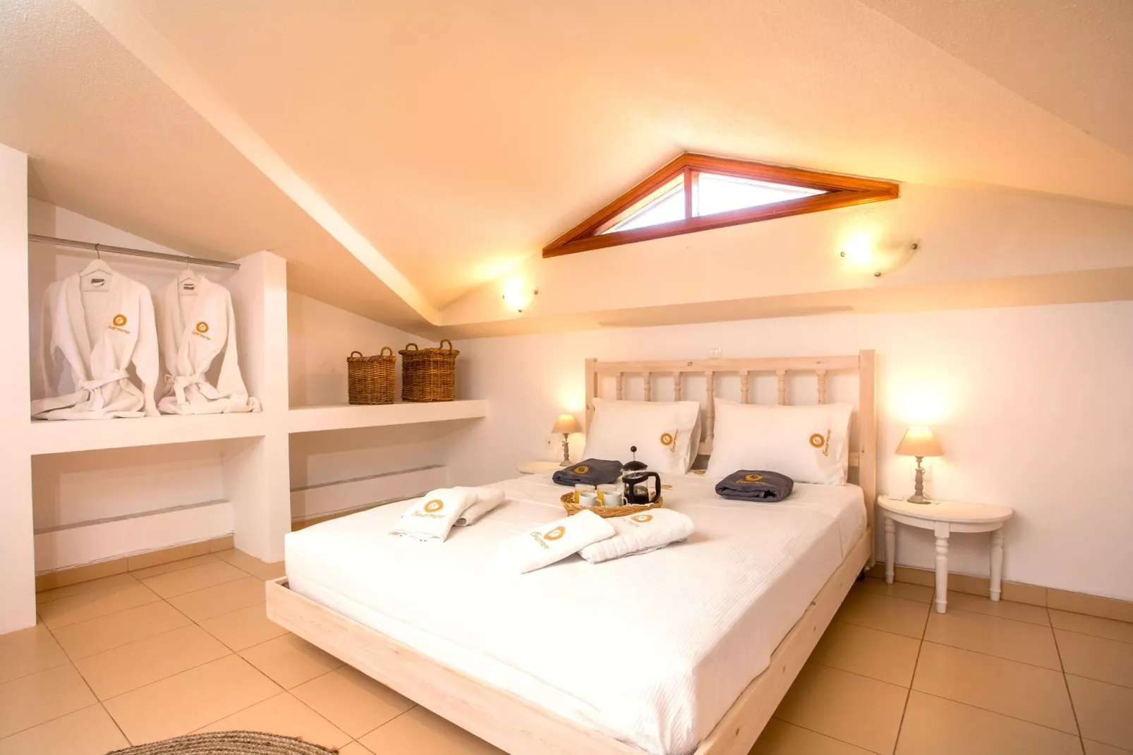 Emarmene Country Home-Bedroom