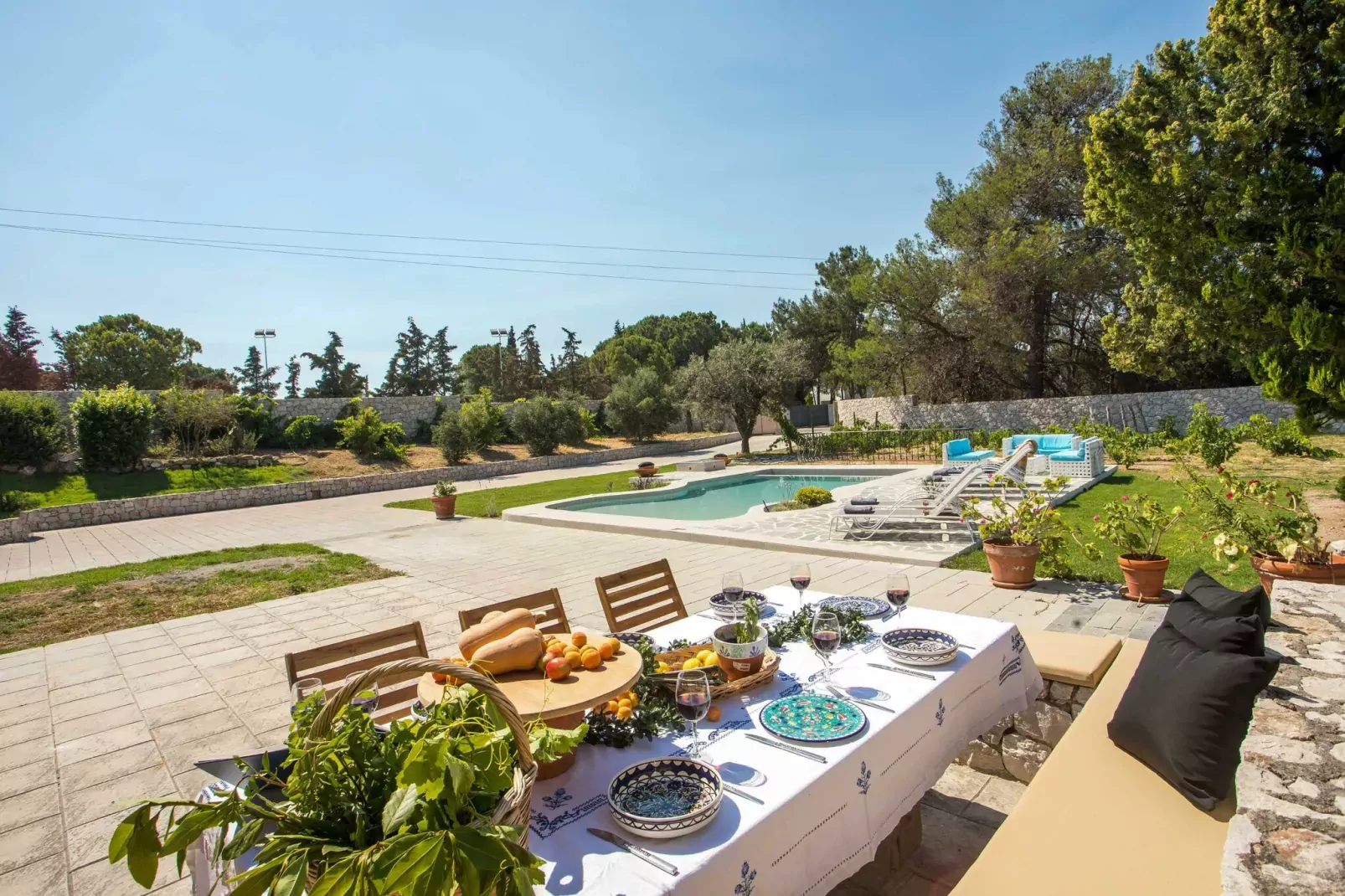 Emarmene Country Home-Gardens summer