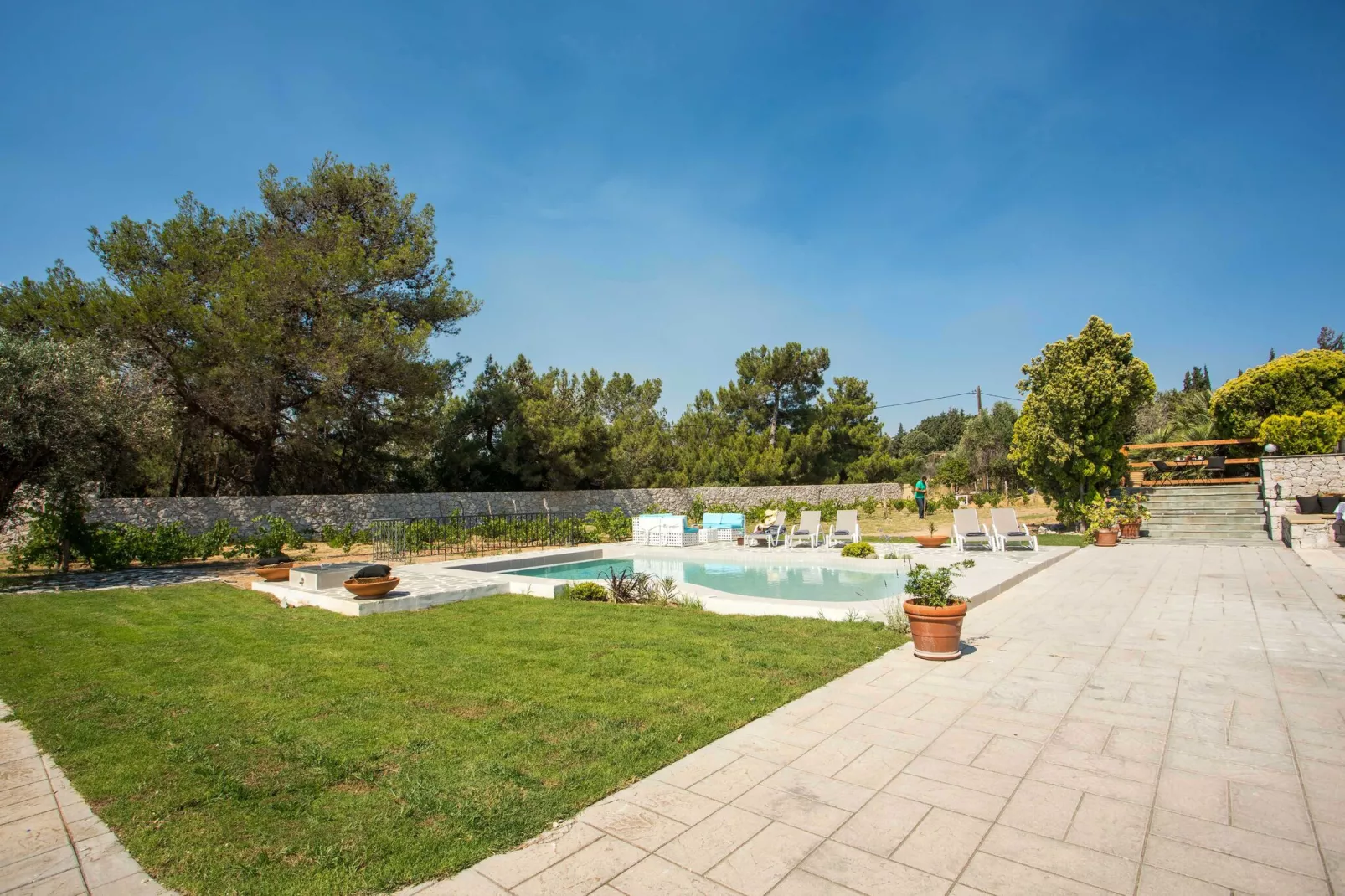 Emarmene Country Home-Gardens summer