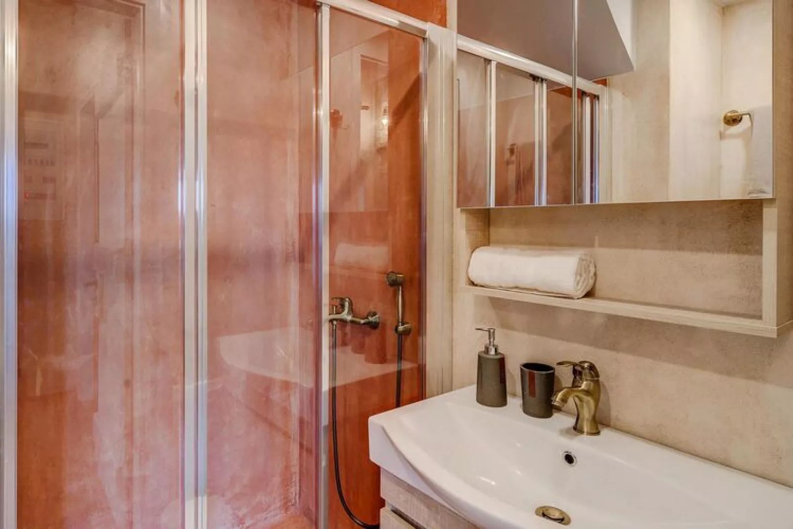 Holiday home, Kastellos-Villa Leonanto-Badezimmer