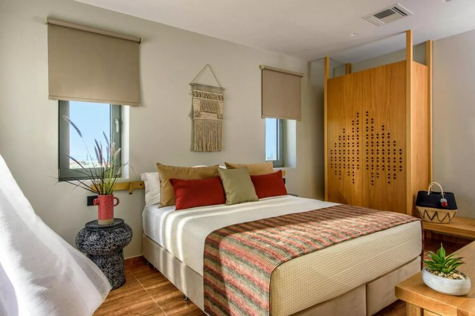 Caldera Theros Villas Chersonissos-3-bedroom villa with private pool-Bedroom
