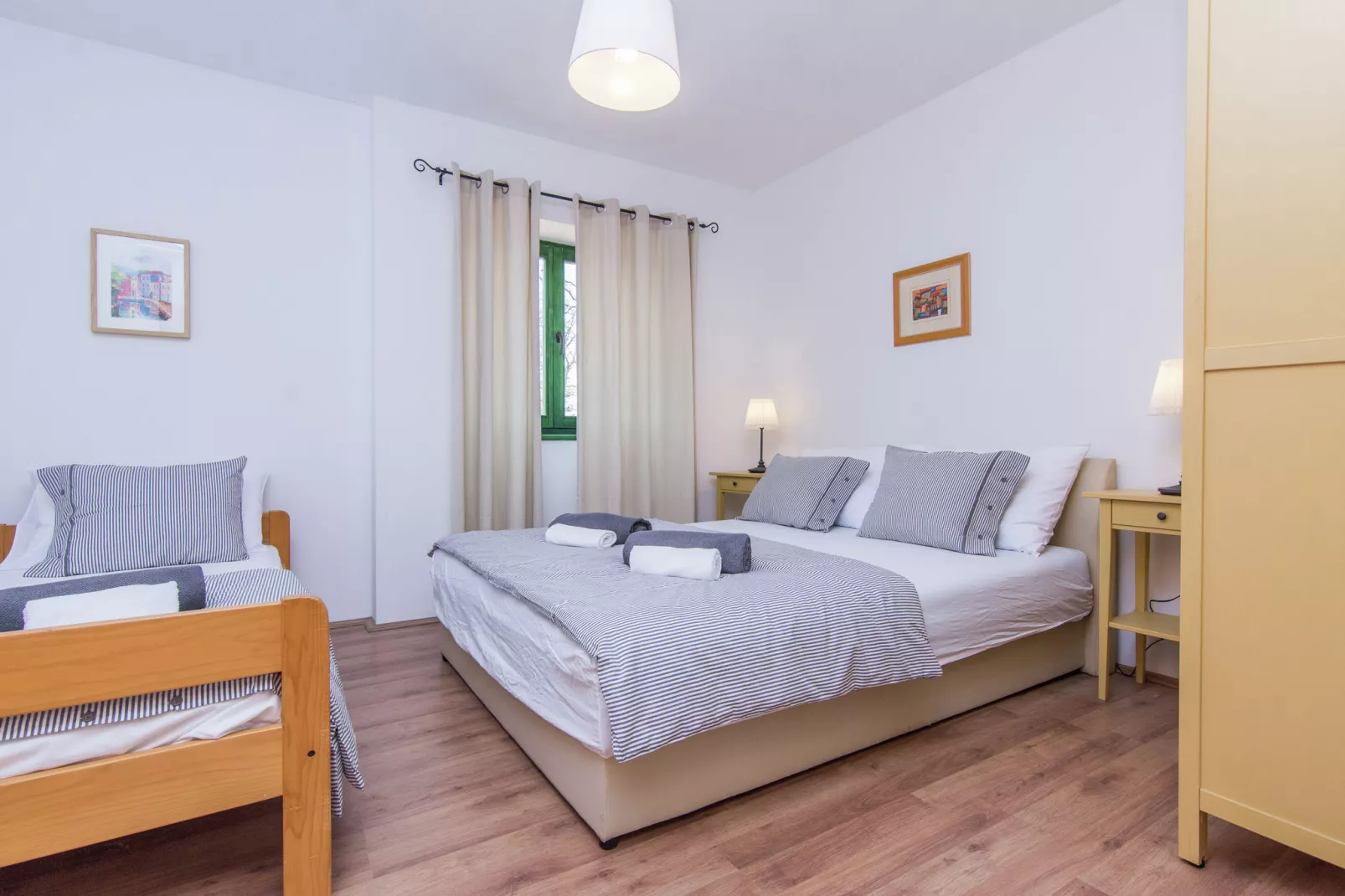 Holiday home Sestan-Chambre