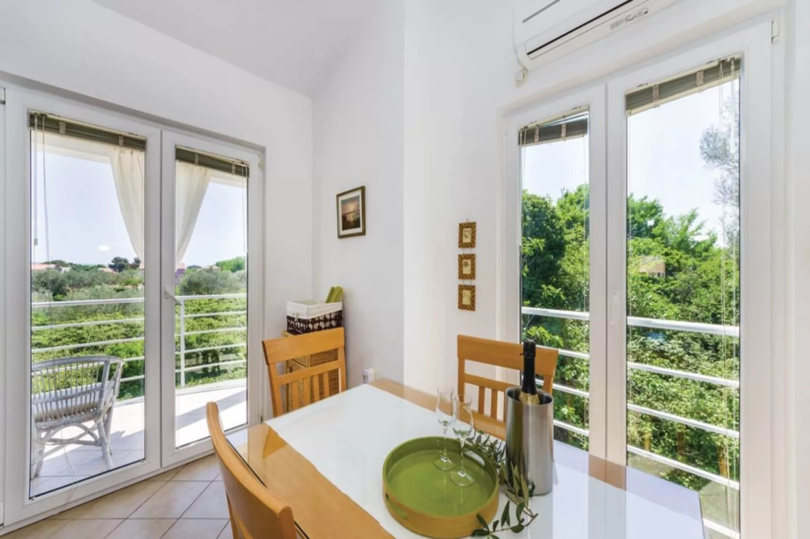 Holiday home Marija-Dining room