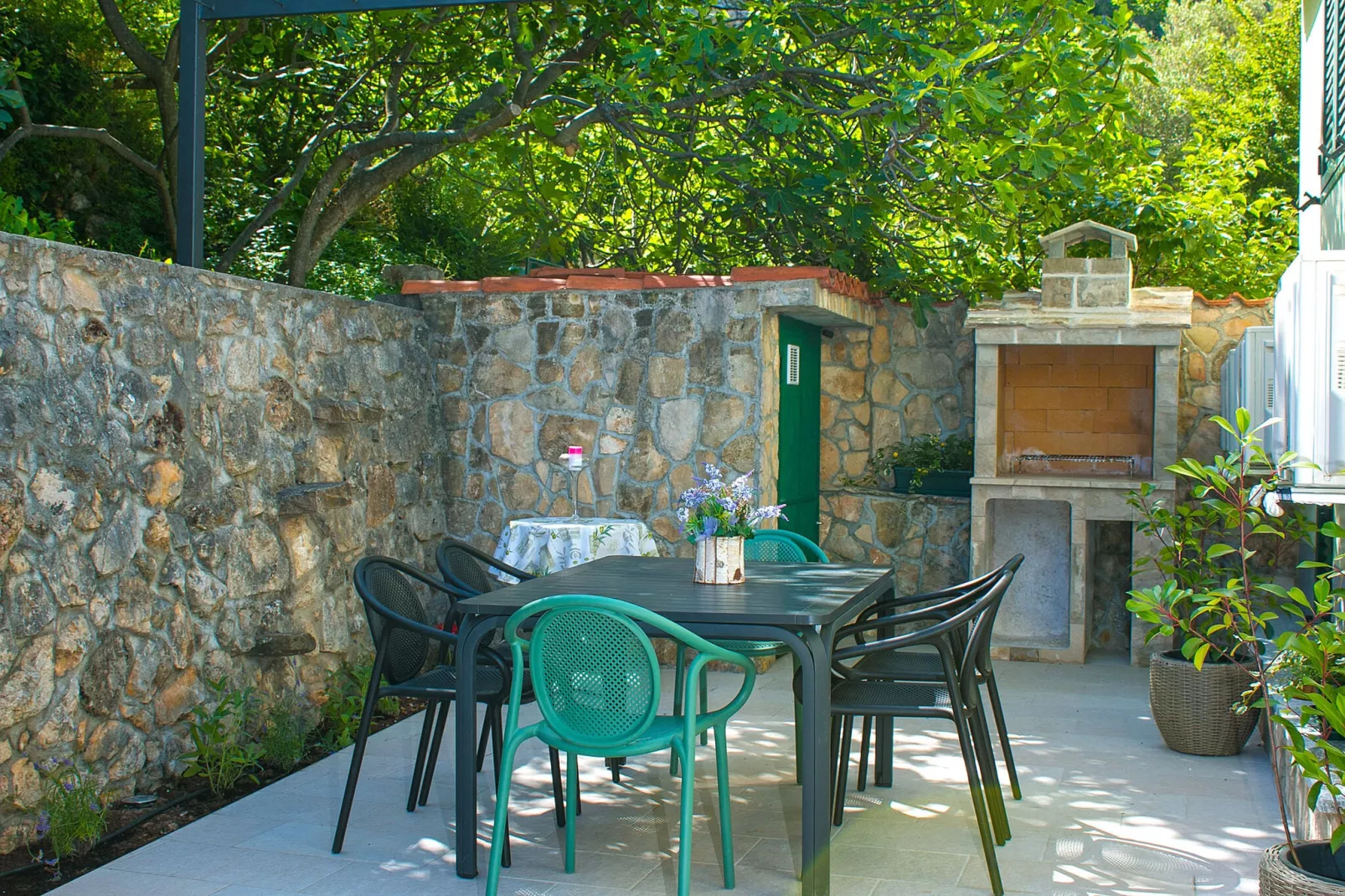 Holiday home Mario-Jardin d'été
