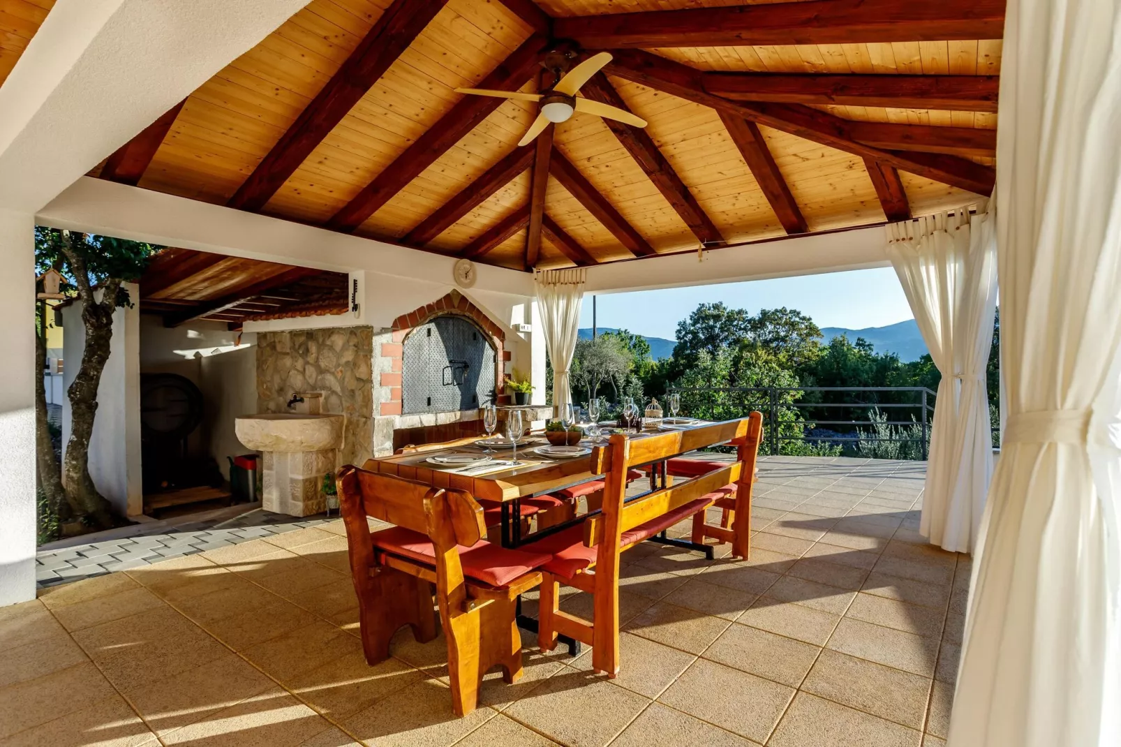 Villa Gloria-Terrace balcony