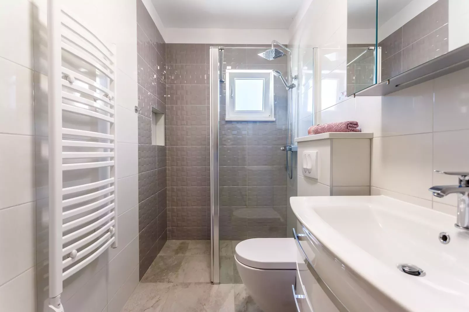 Villa Gloria-Bathroom