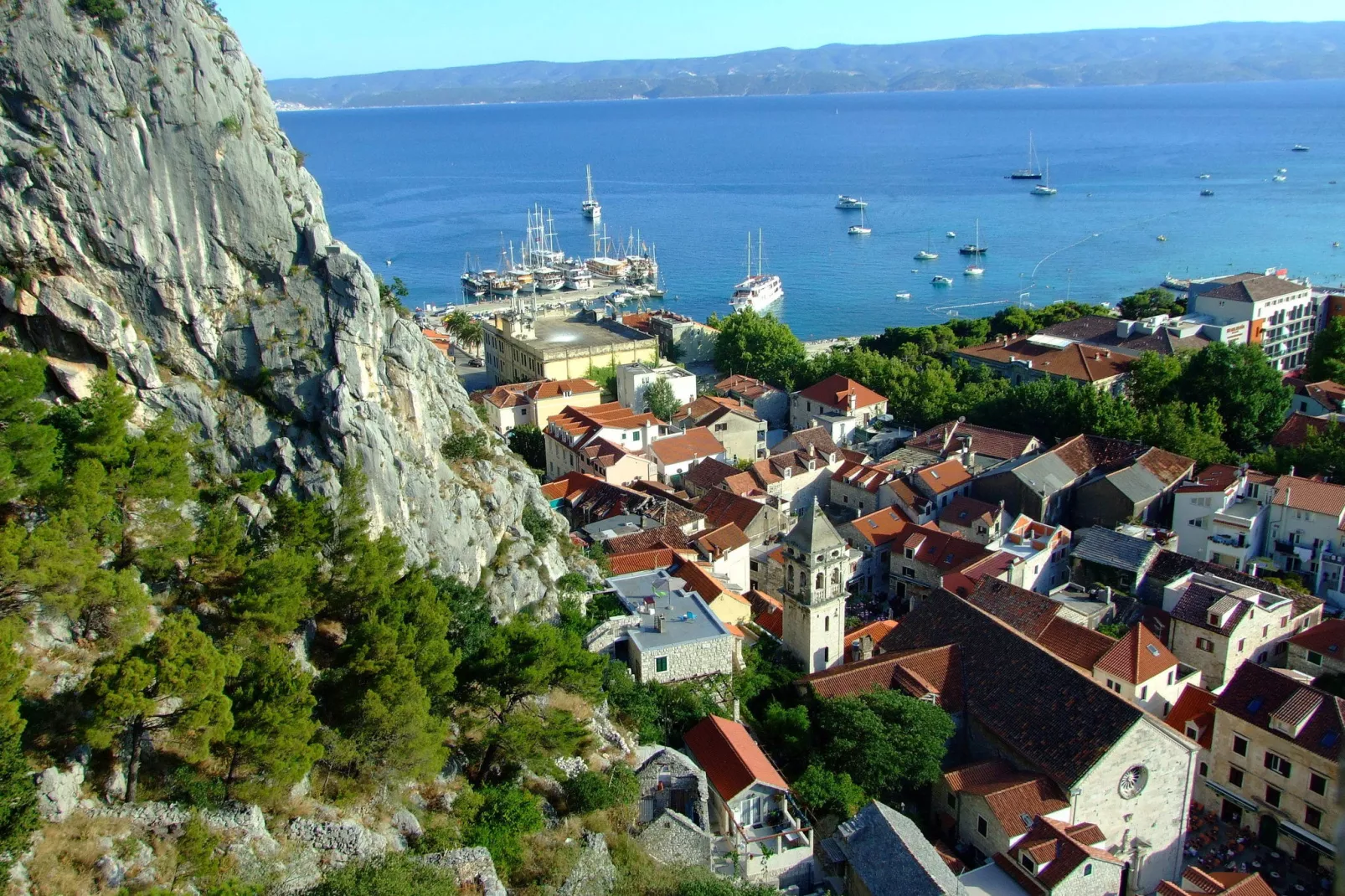 Villa Gloria-Areas within 20km in summer