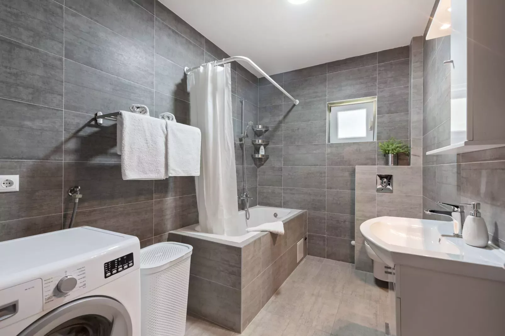Ante-Bathroom