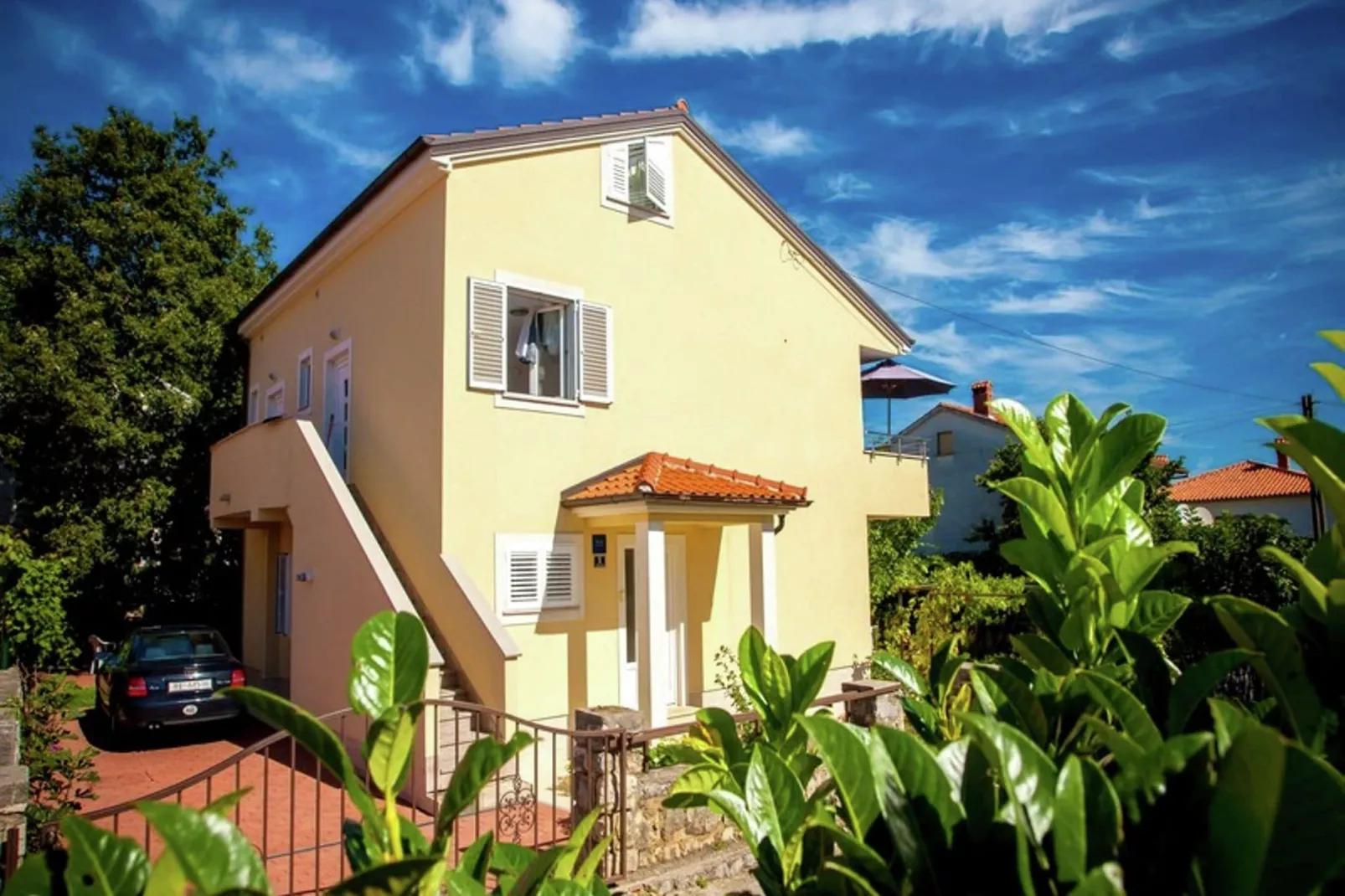 Apartment Svalina 2-Exterior summer