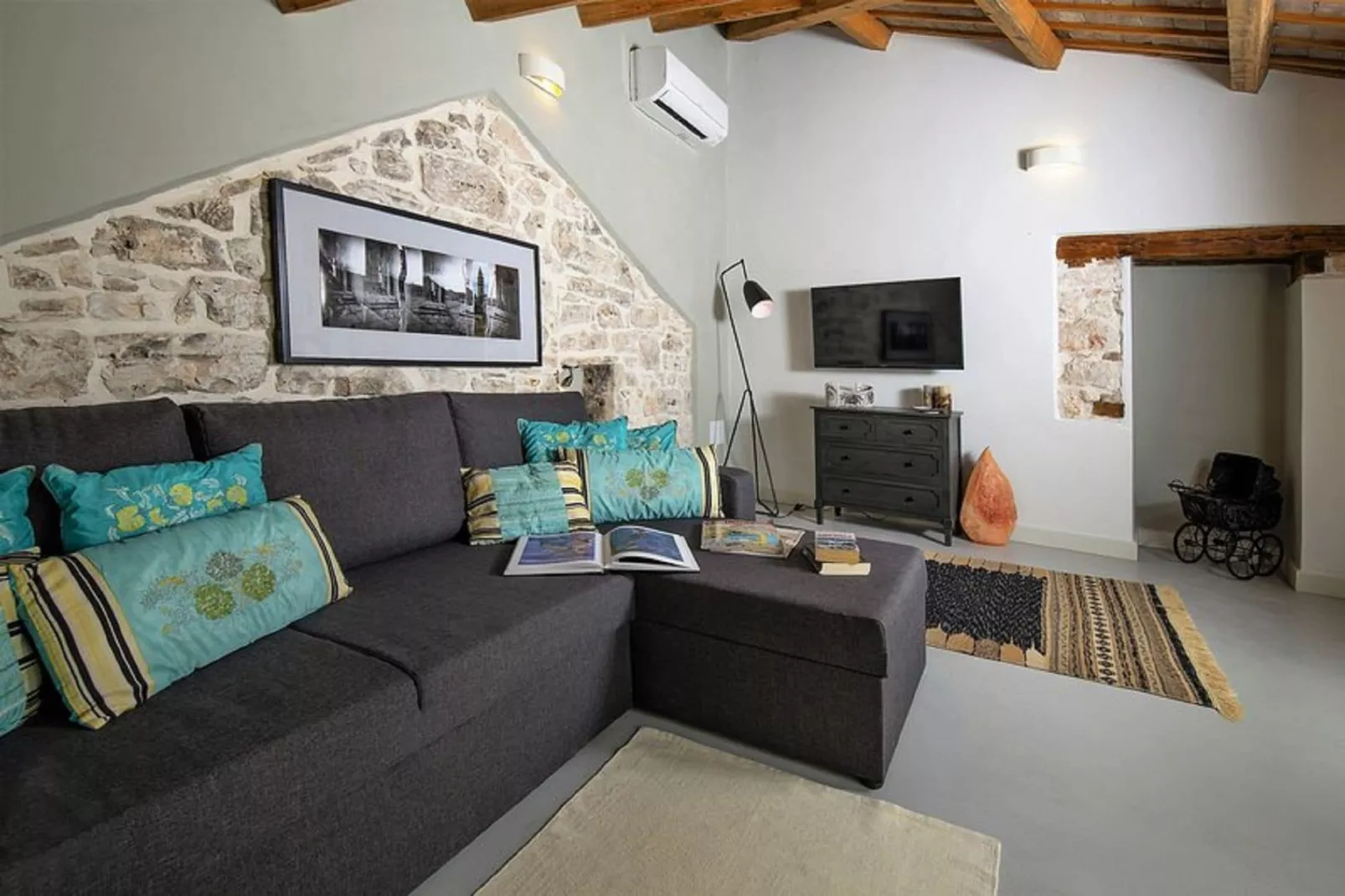 Holiday Home Blue Sky-Living room
