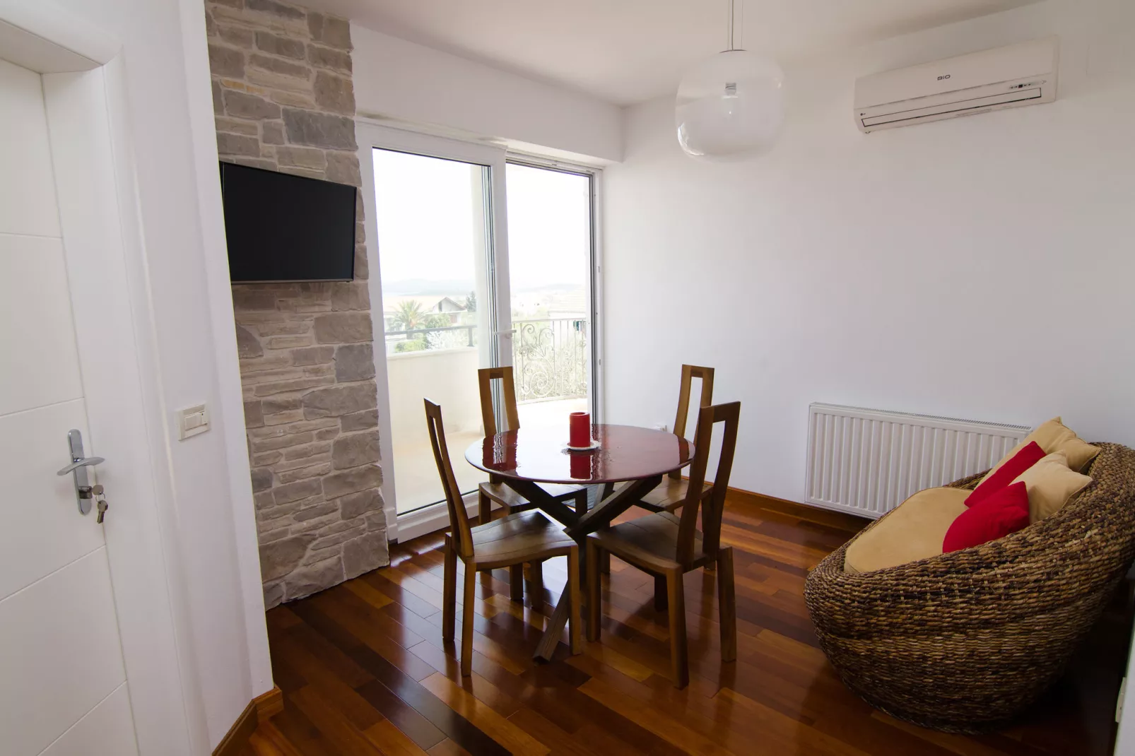 Apartment Čigrađa-Living room
