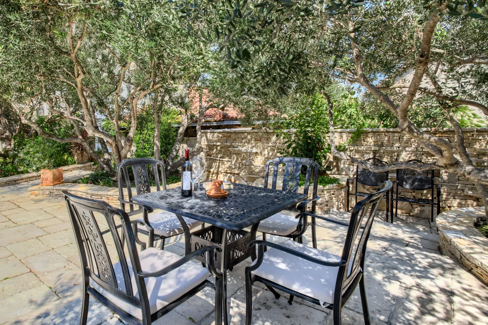 Apartment Nikola-Gardens summer
