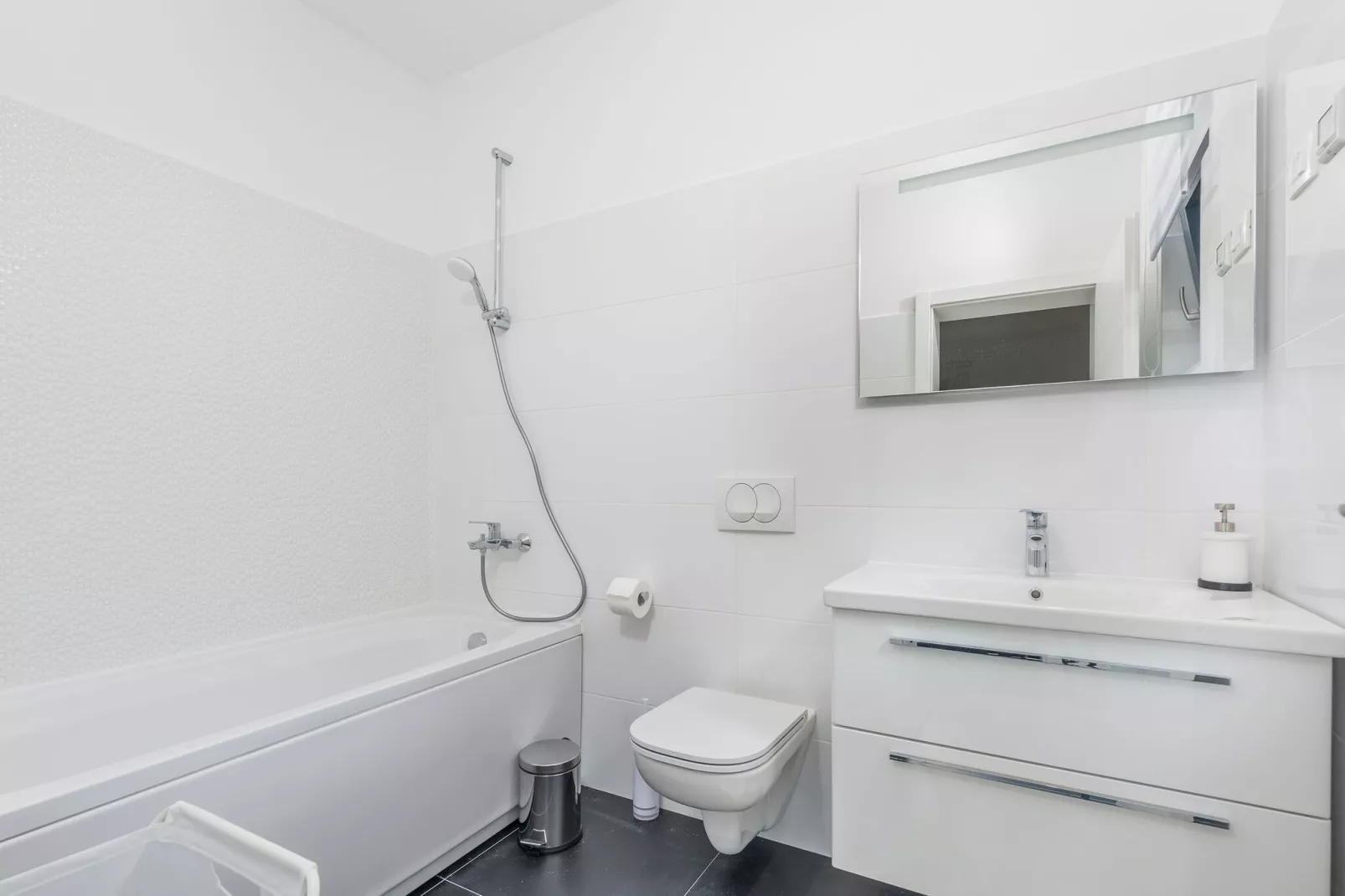 Anton-Bathroom