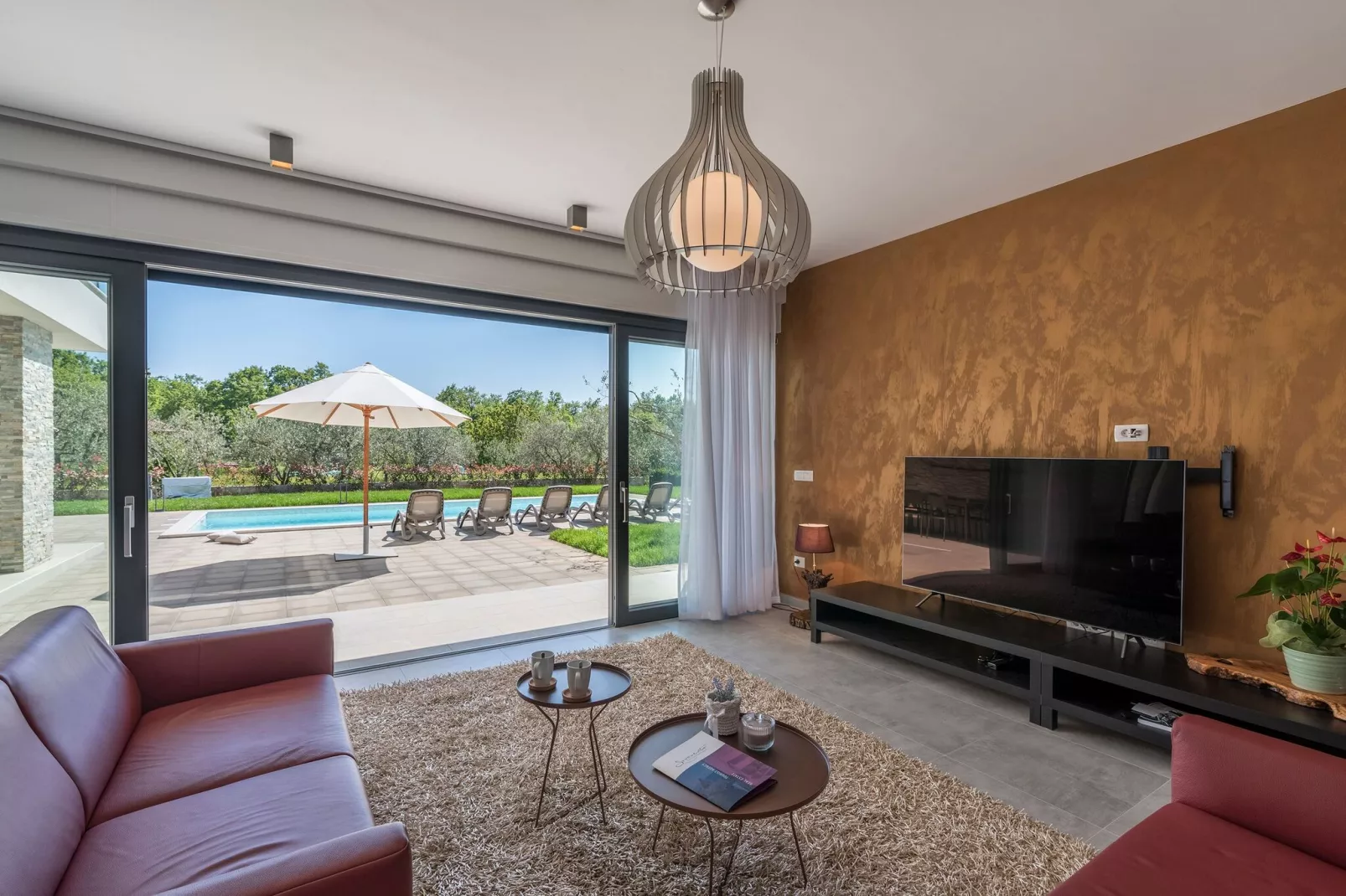 Blanca-Living room