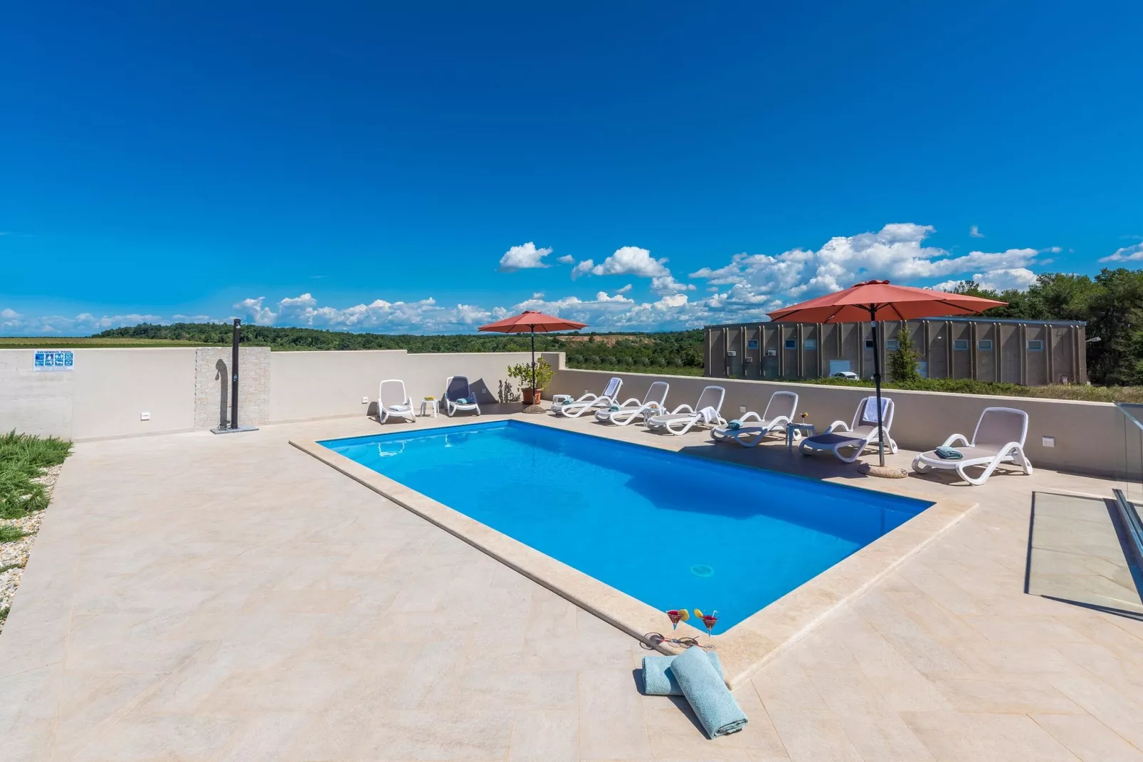 KAYAK-Pool