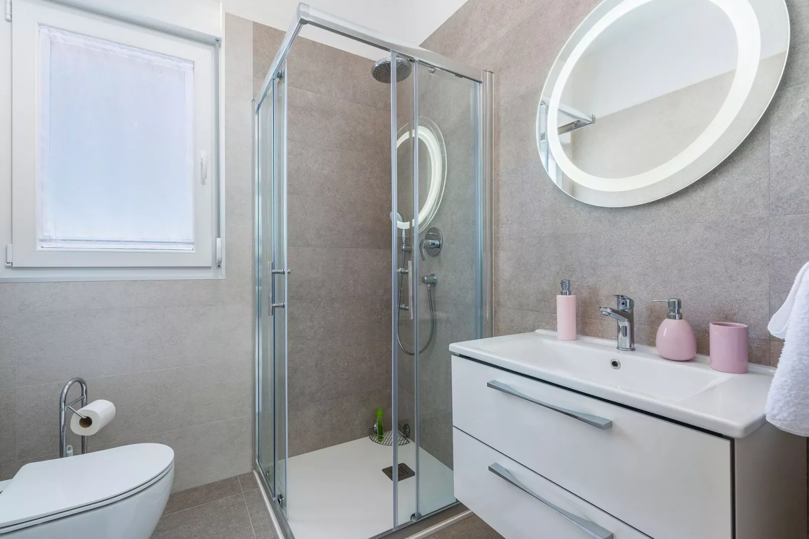 KAYAK-Bathroom