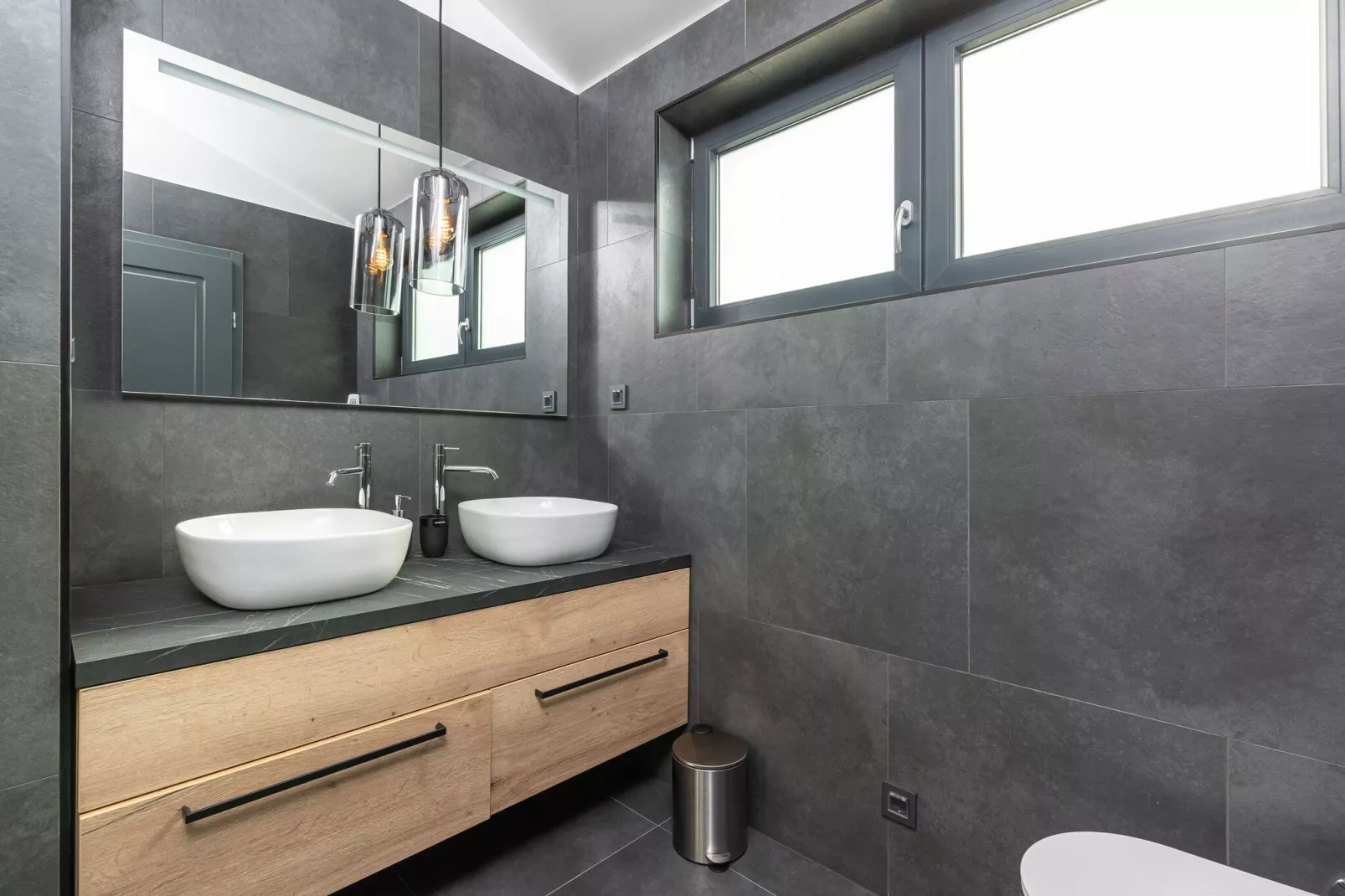 Villa Tin-Bathroom