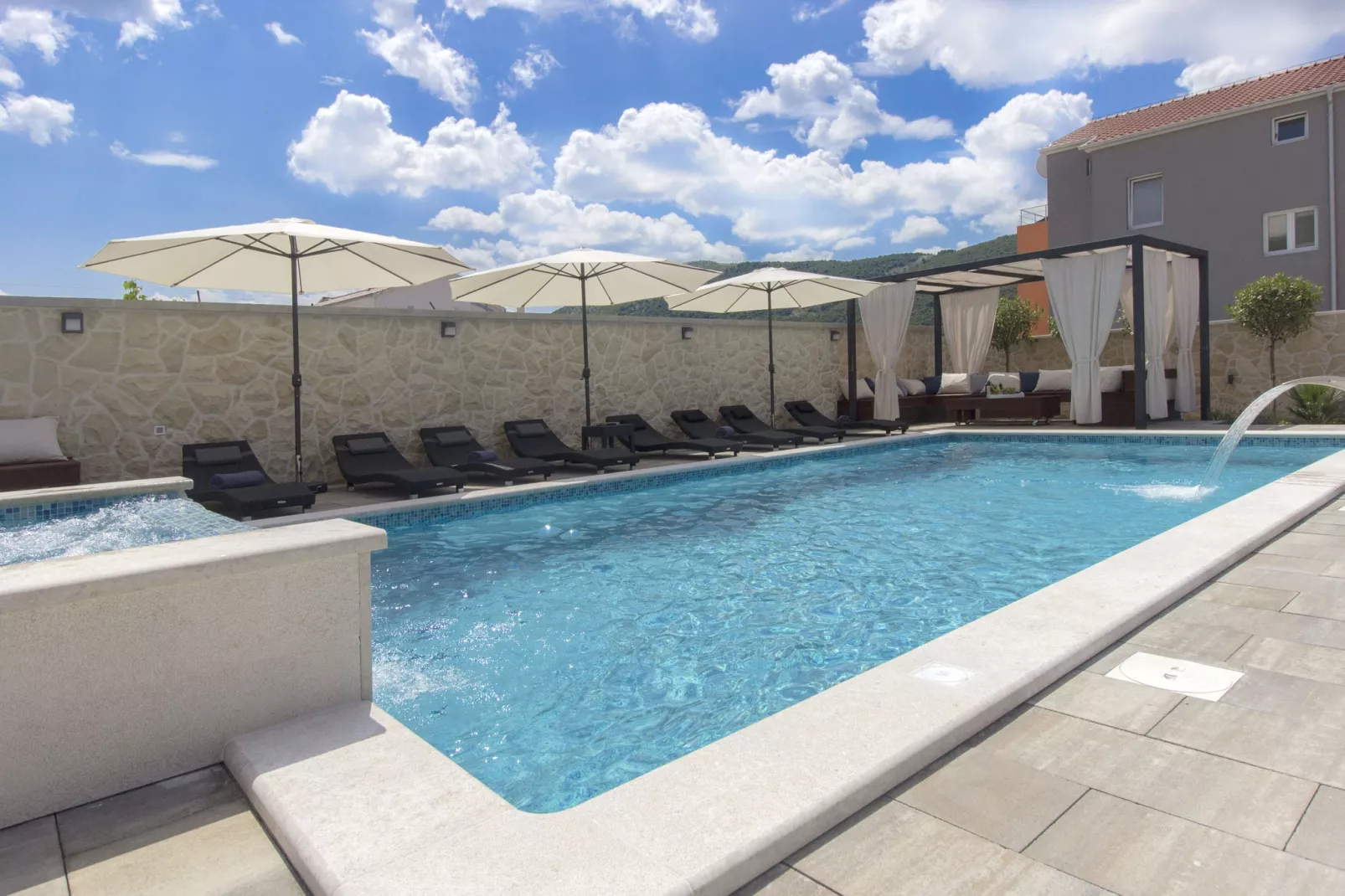 Villa apartment Danica-Pool