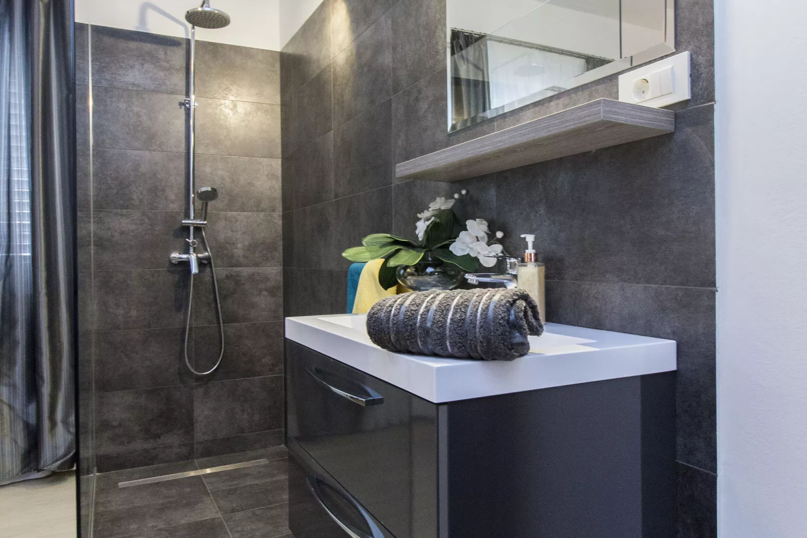 Villa apartment Danica-Bathroom