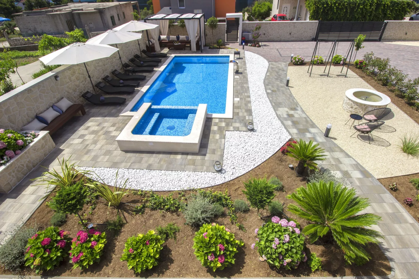 Villa apartment Danica-Gardens summer
