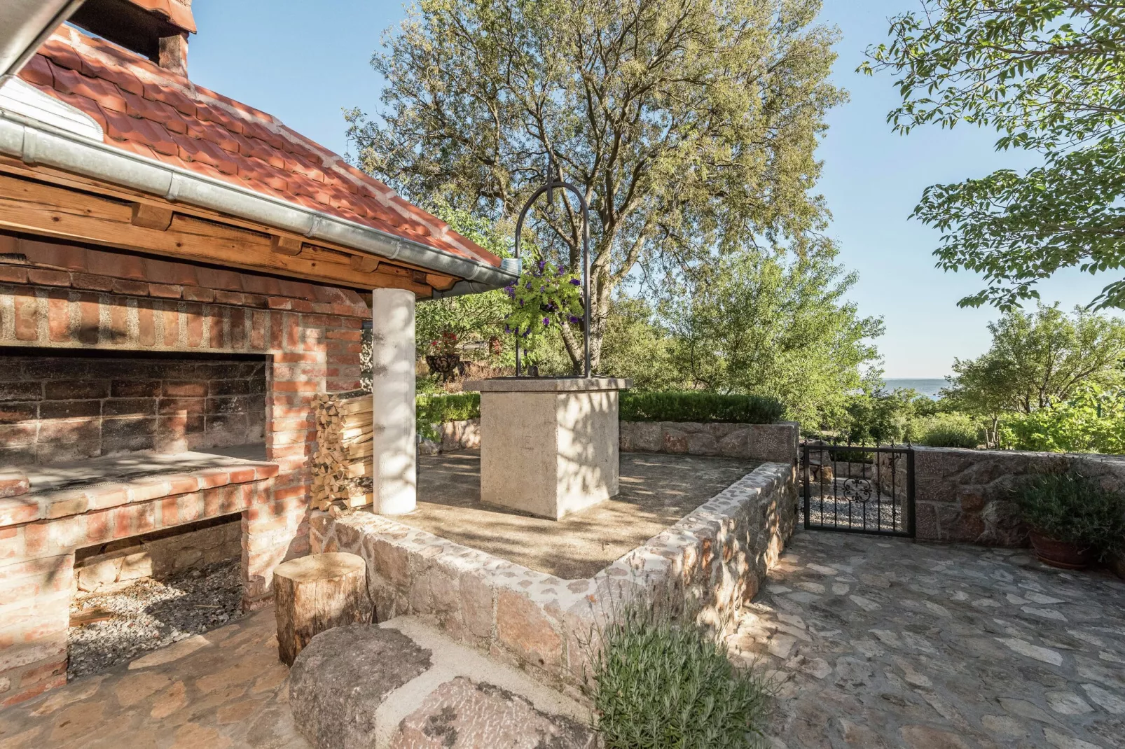Stone house Martelina-Installations