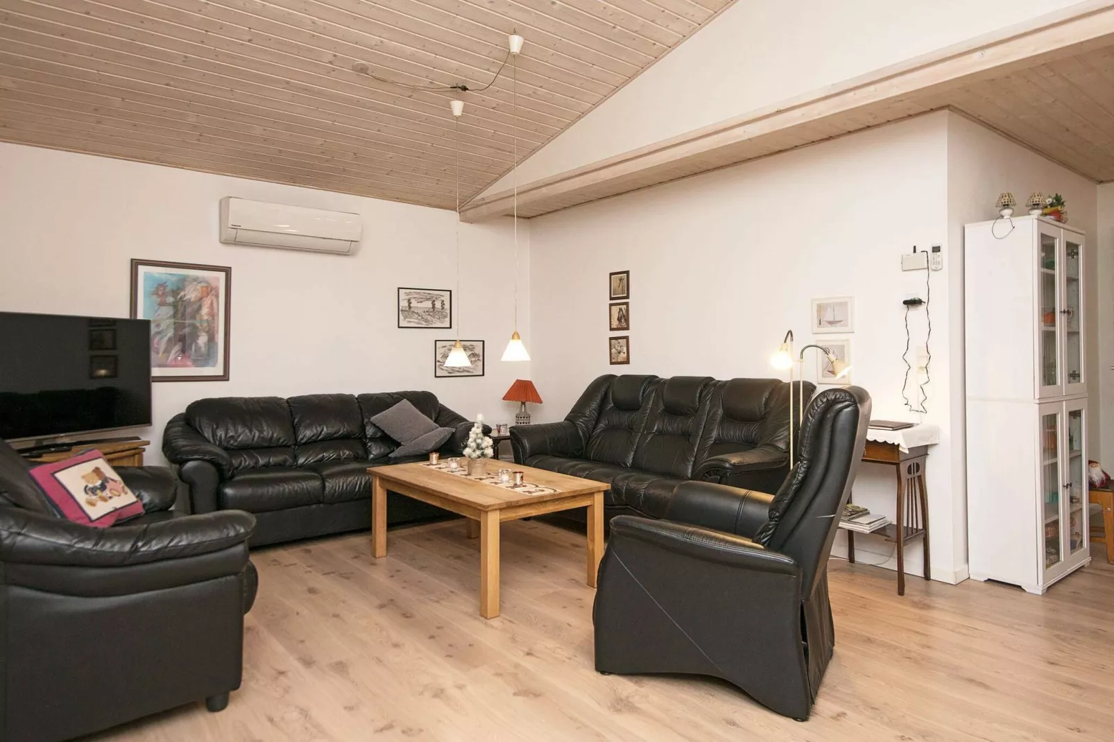 8 person holiday home in Toftlund-By Traum