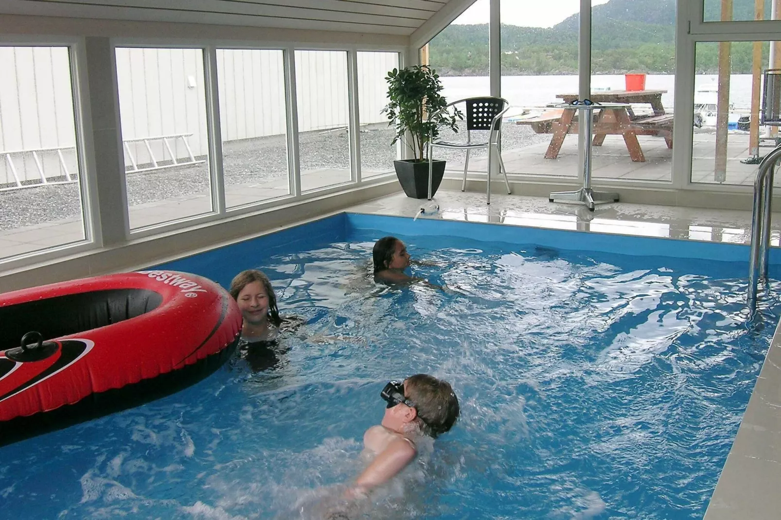 TOR 30524-Pool