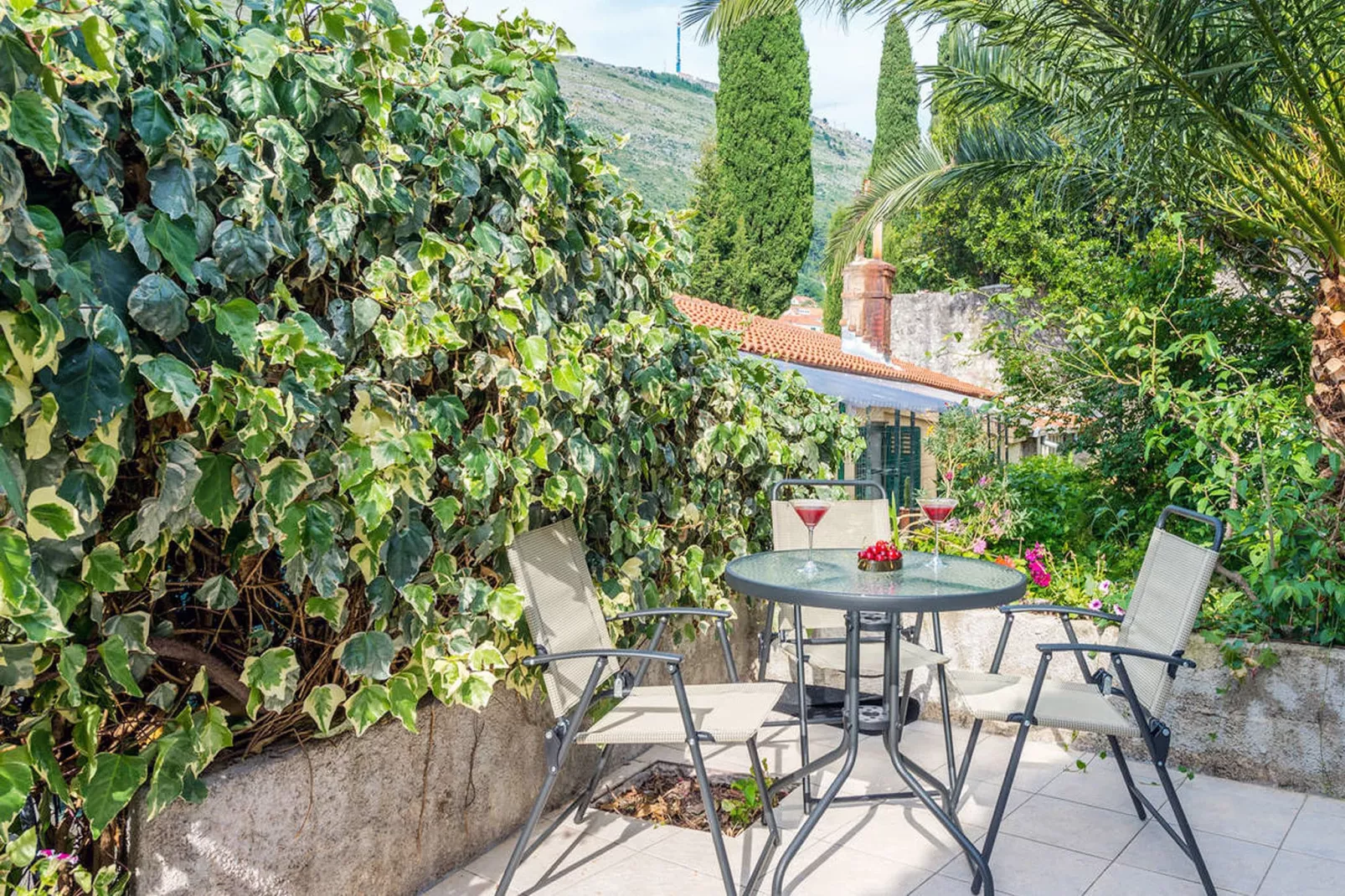 Tulasi-Terrassenbalkon