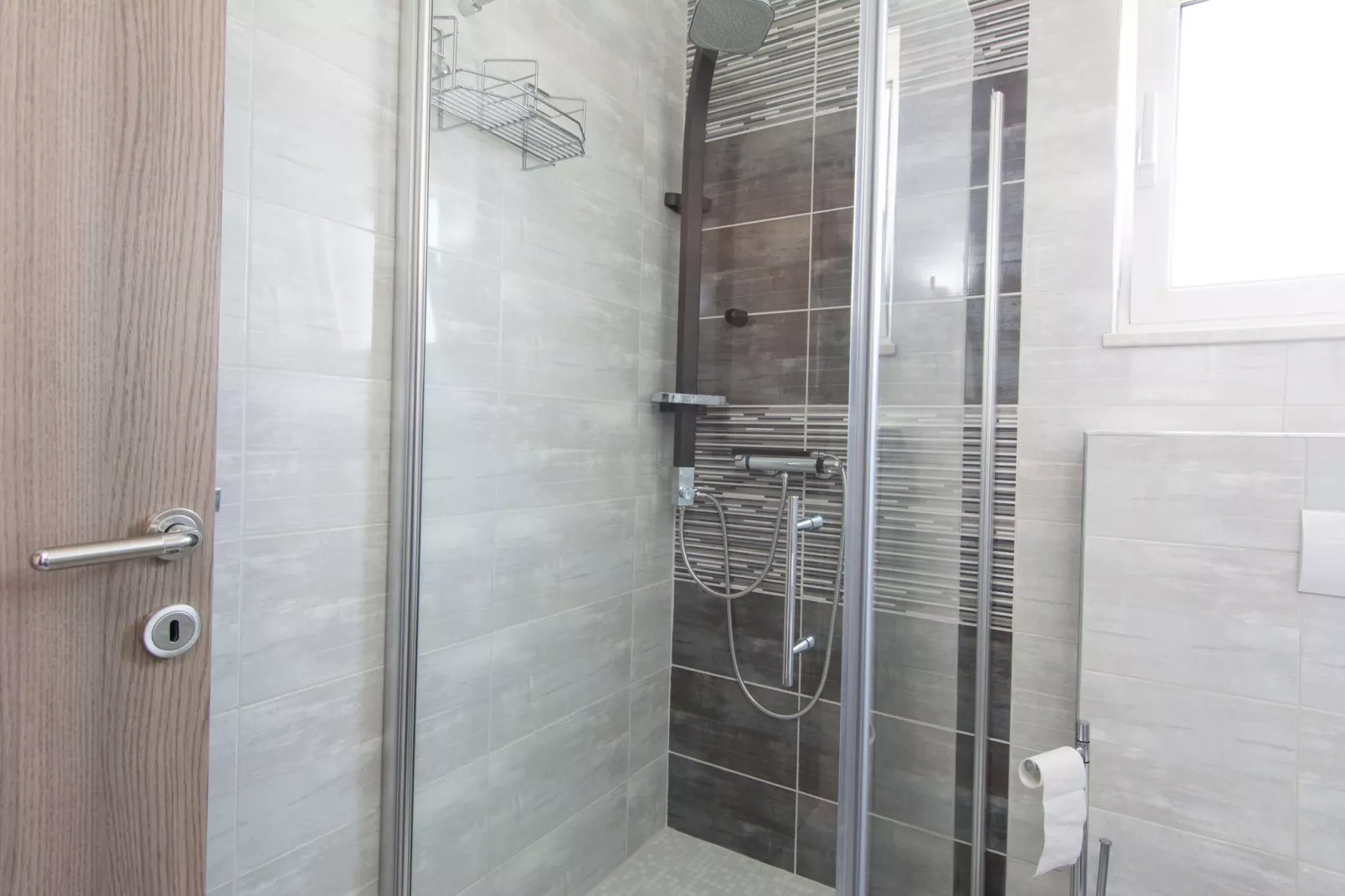 Eta's Apartment-Bathroom