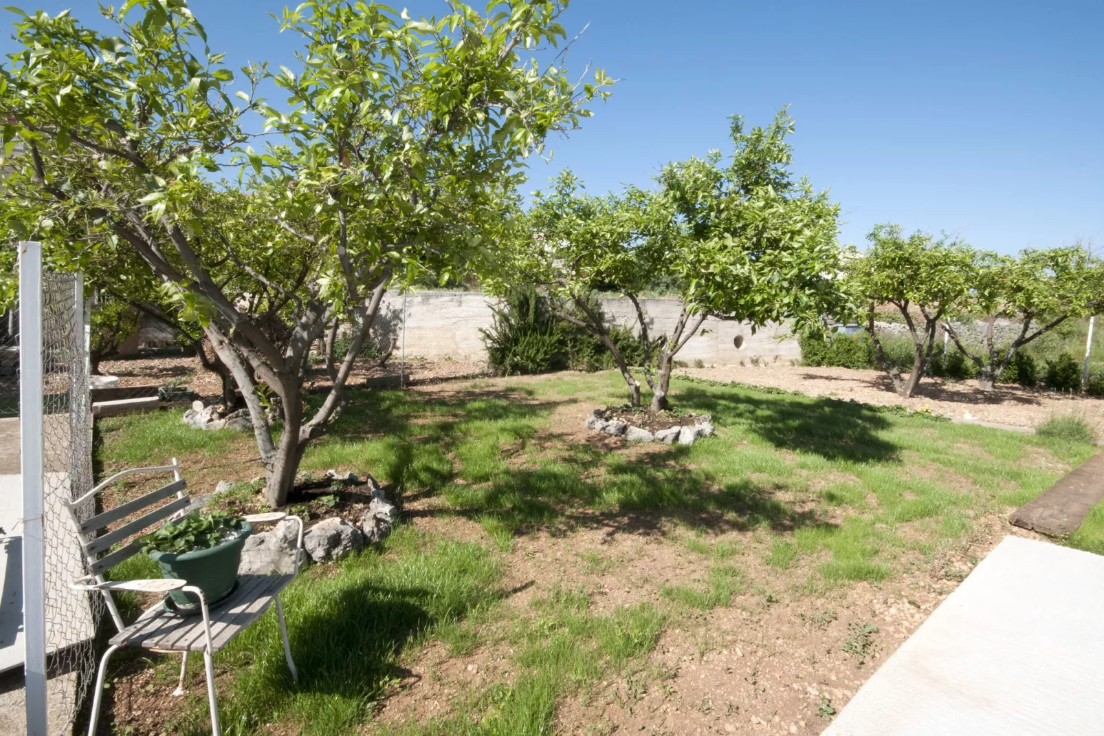 Maria's Apartment-Gardens summer