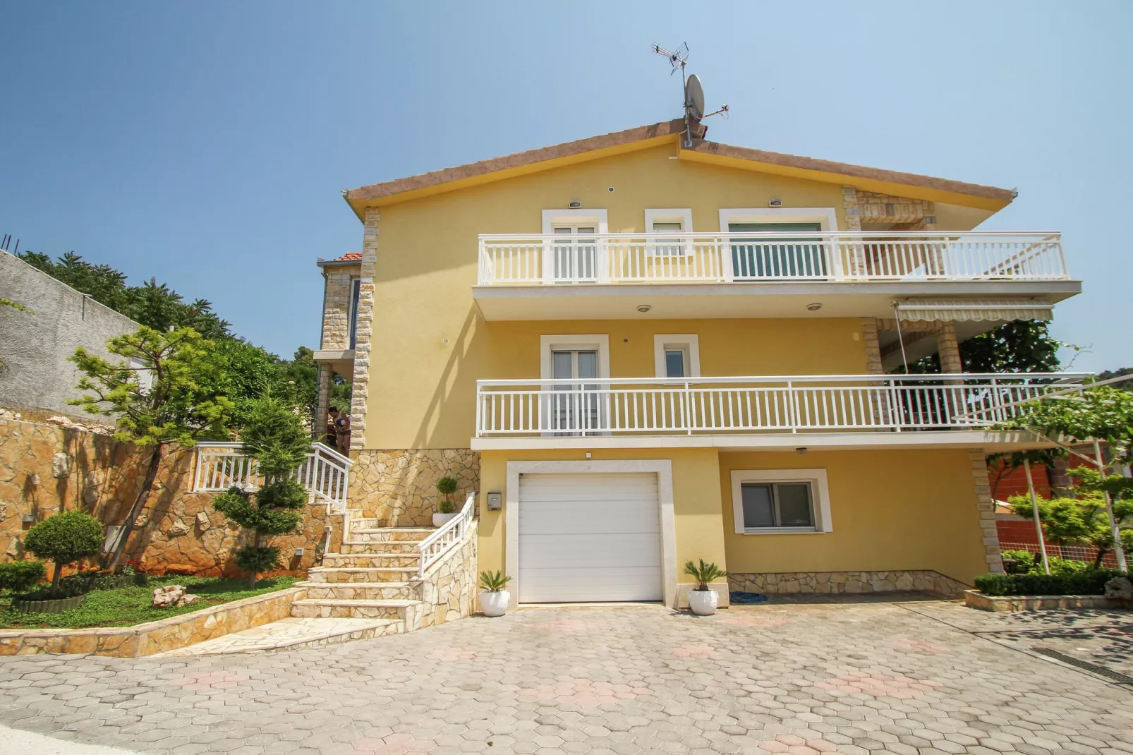 Apartment Petra-Exterior summer