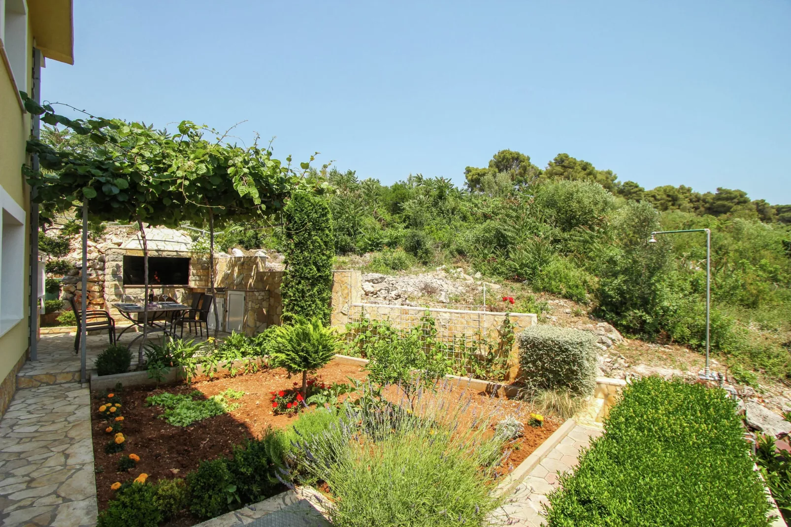 Apartment Verica-Gardens summer