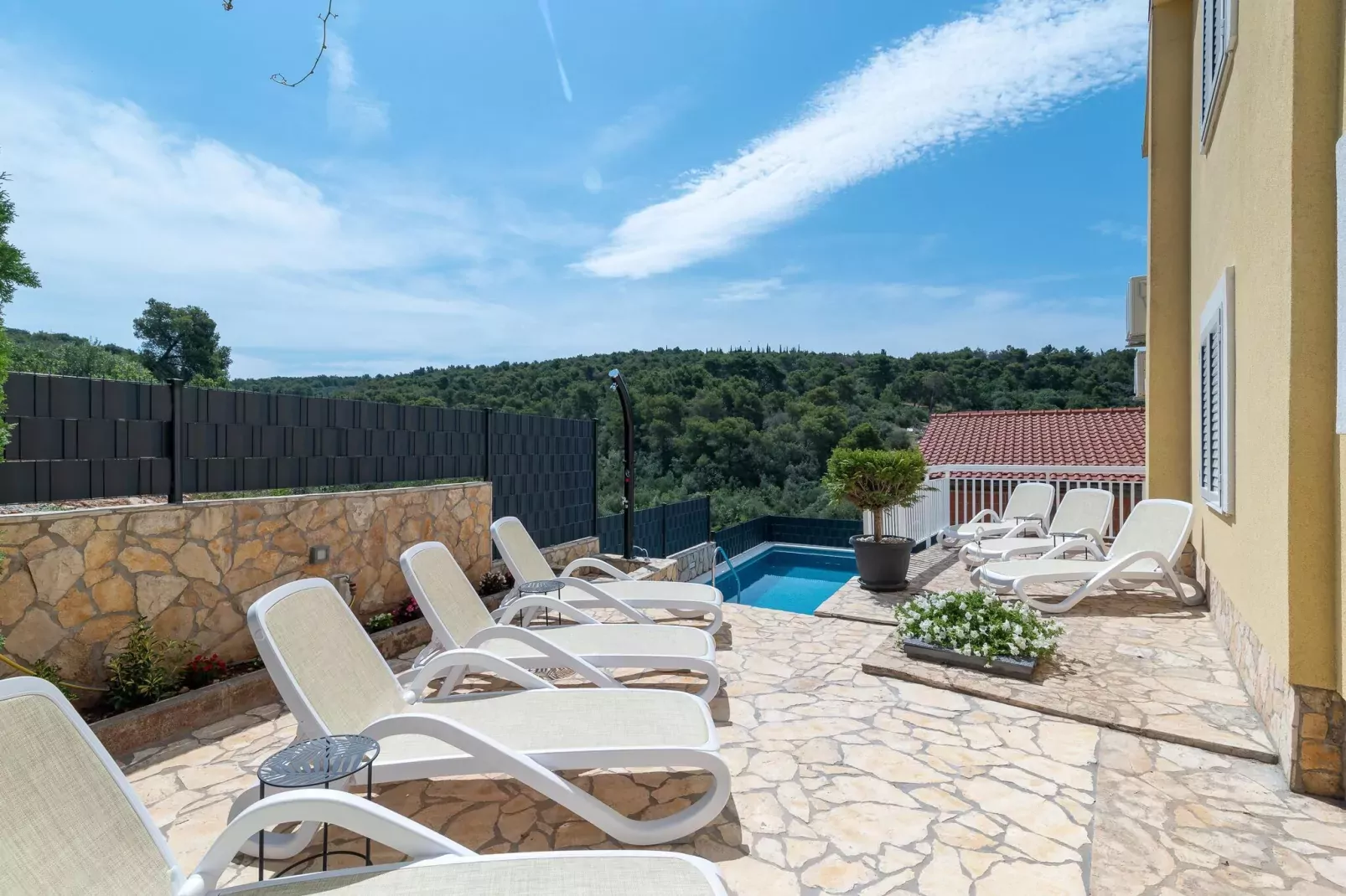 Apartment Verica-Facilities