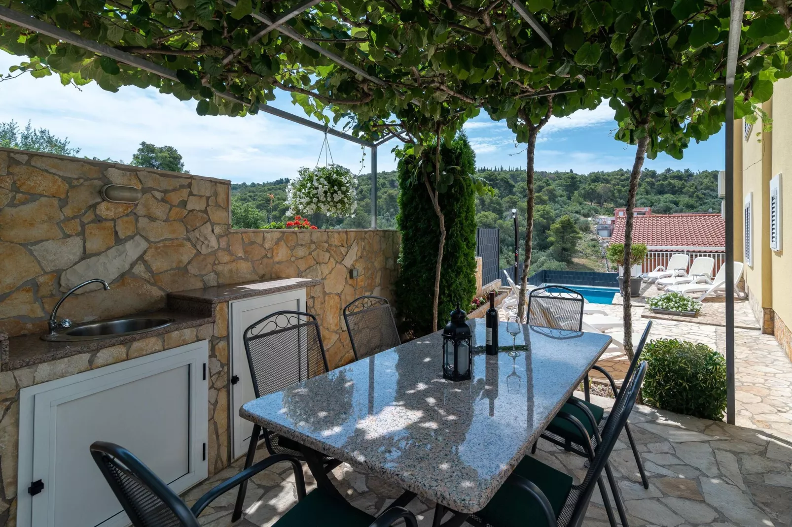 DeLux Apartment-Facilities