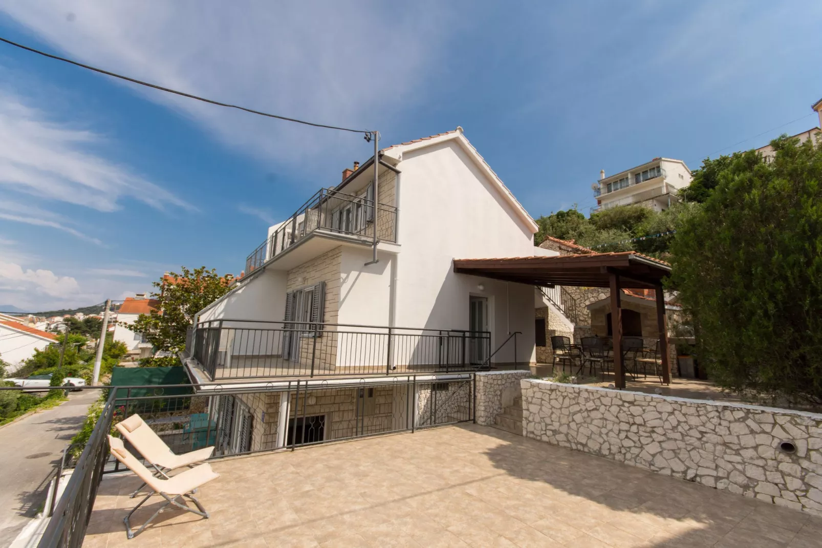 Chill house-Exterior summer