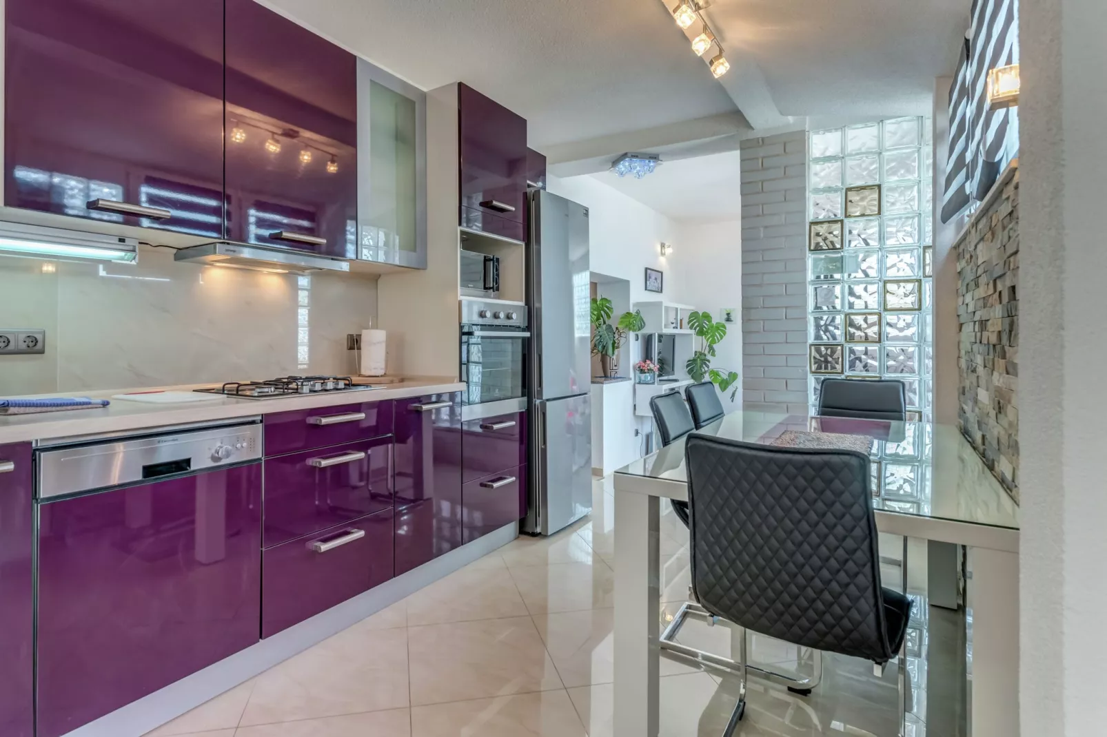 Apartment M1-Kitchen