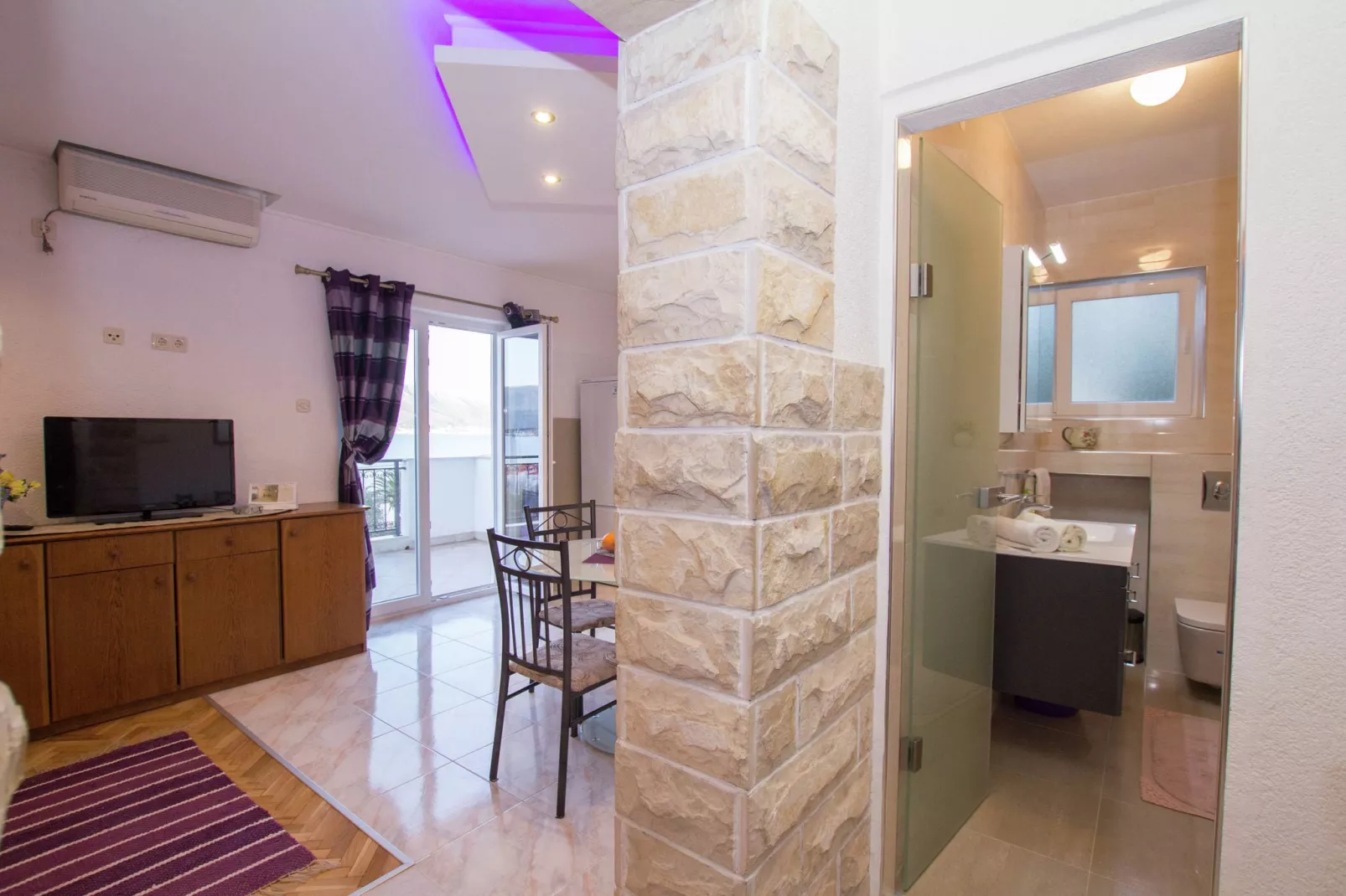 Marina sea view apartment A-Landing
