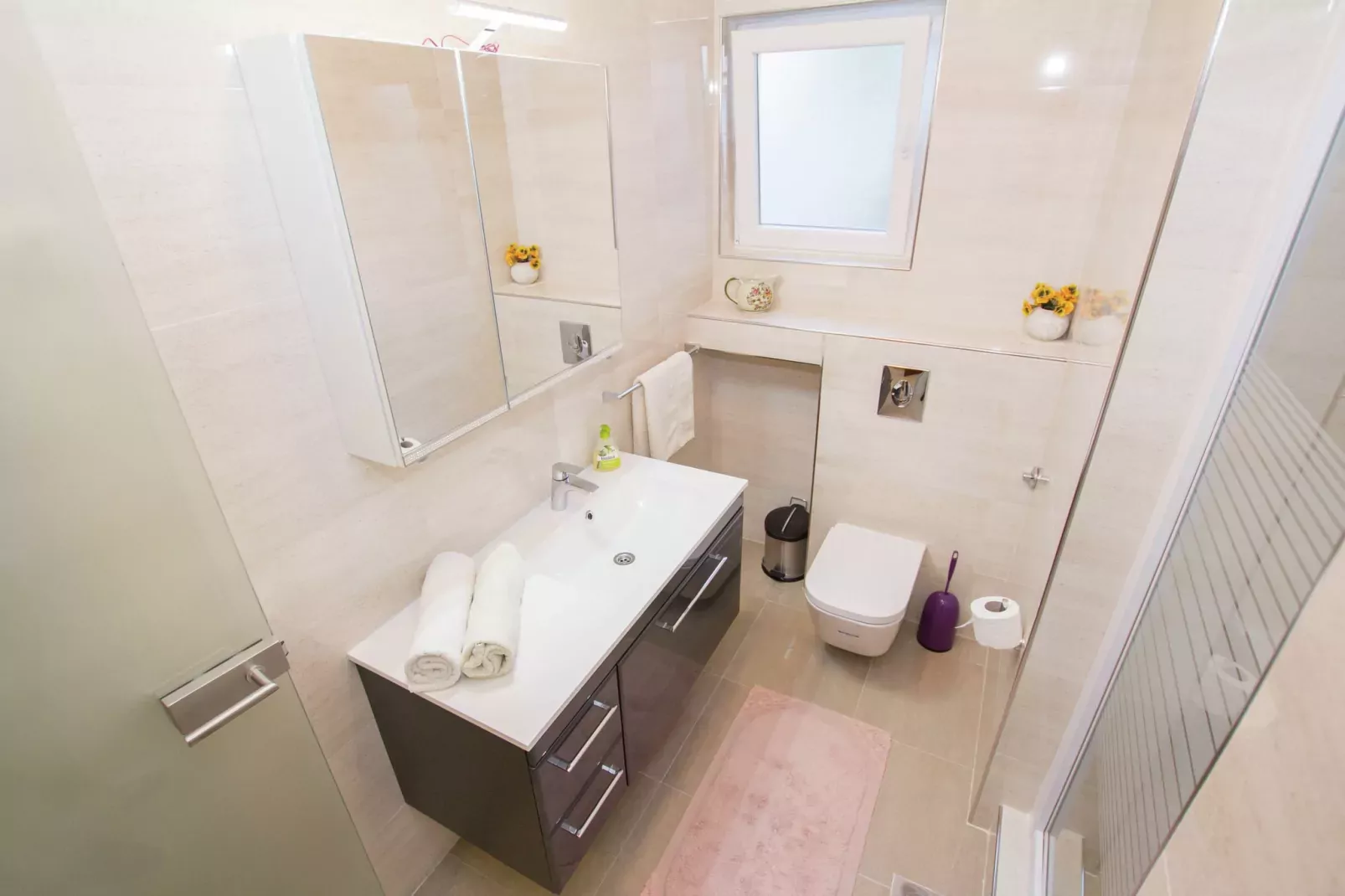 Marina sea view apartment A-Bathroom