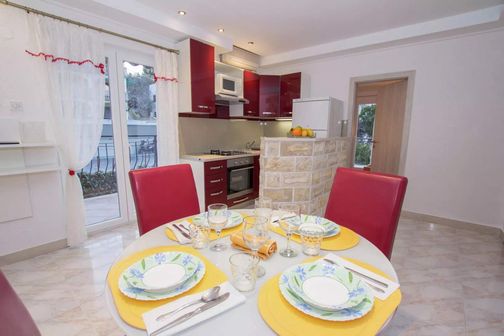 Marina terrace apartment  B-Salle à manger
