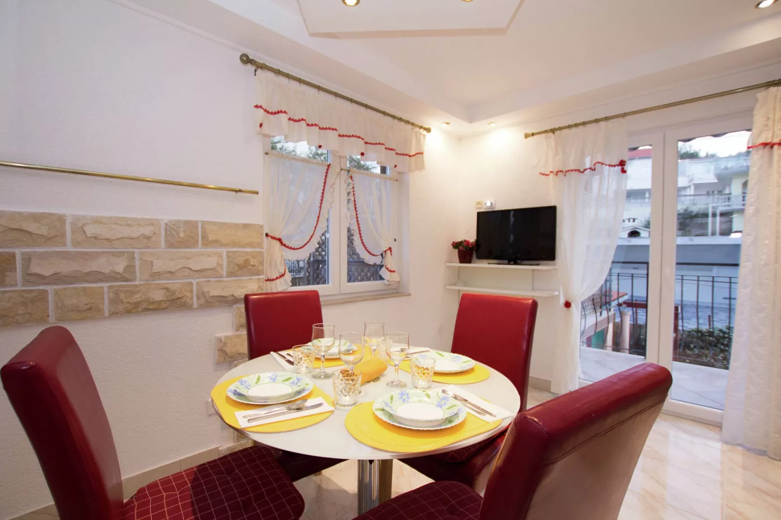 Marina terrace apartment  B-Salle à manger
