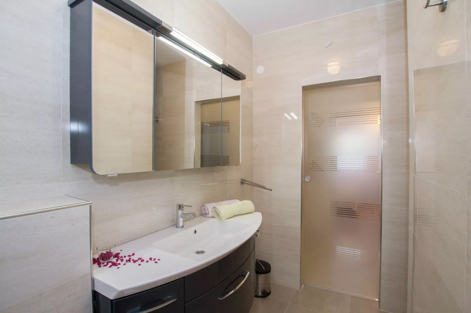 Marina terrace apartment  B-Salle de bain