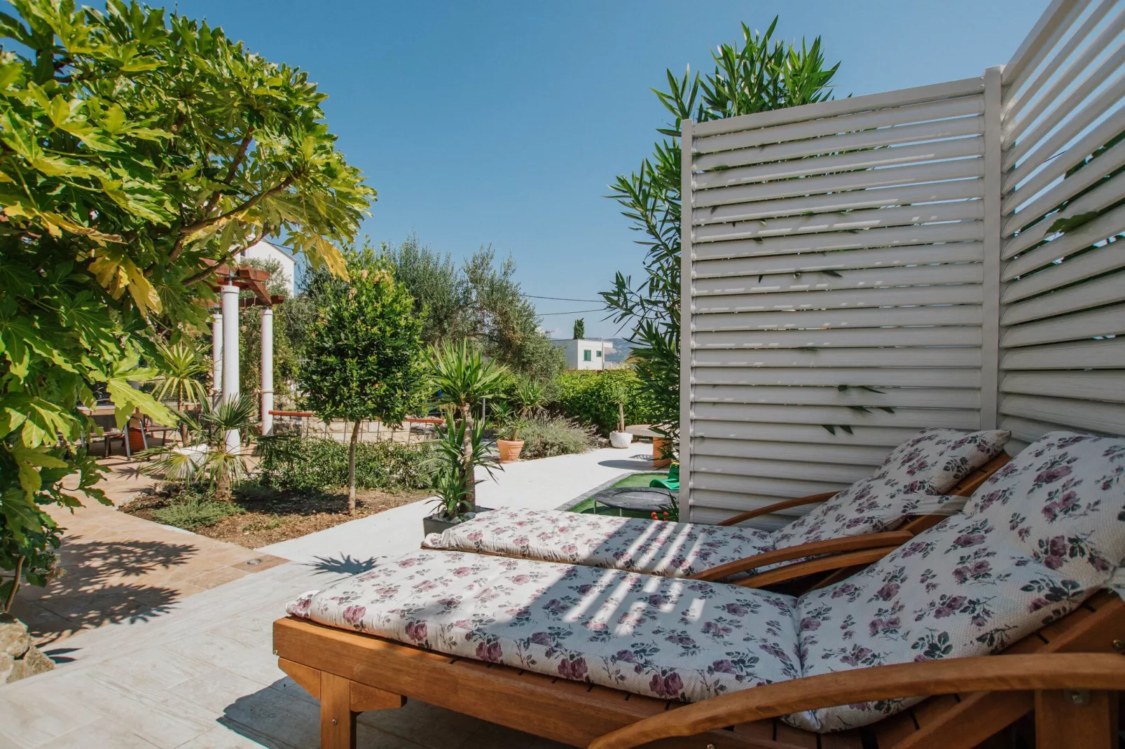Marina Jacuzzi  Apartment  C-Exterior summer