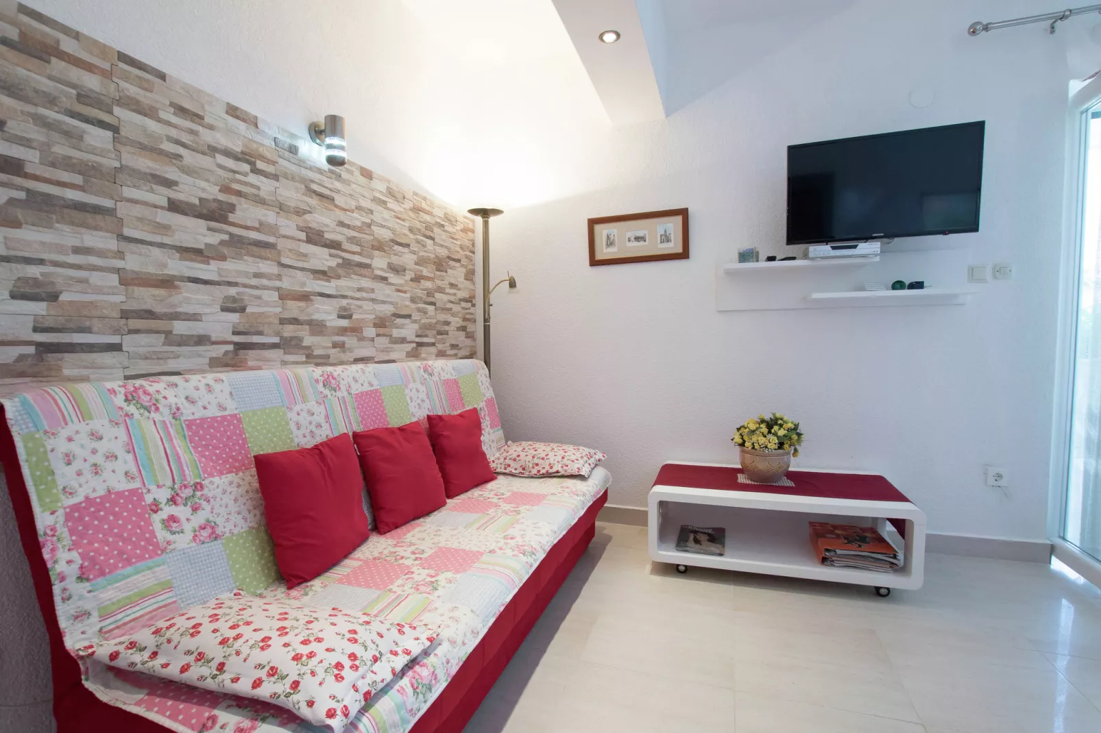 Marina Jacuzzi  Apartment  C-Living room
