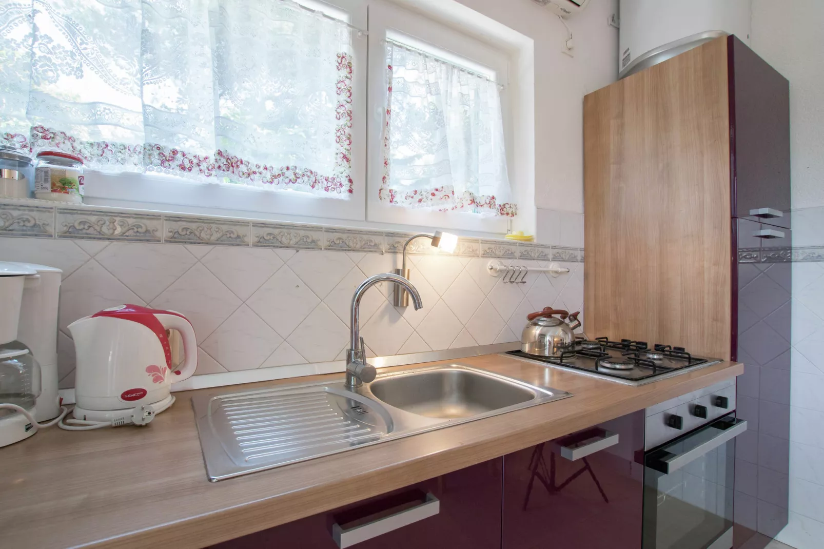 Marina Jacuzzi  Apartment  C-Kitchen