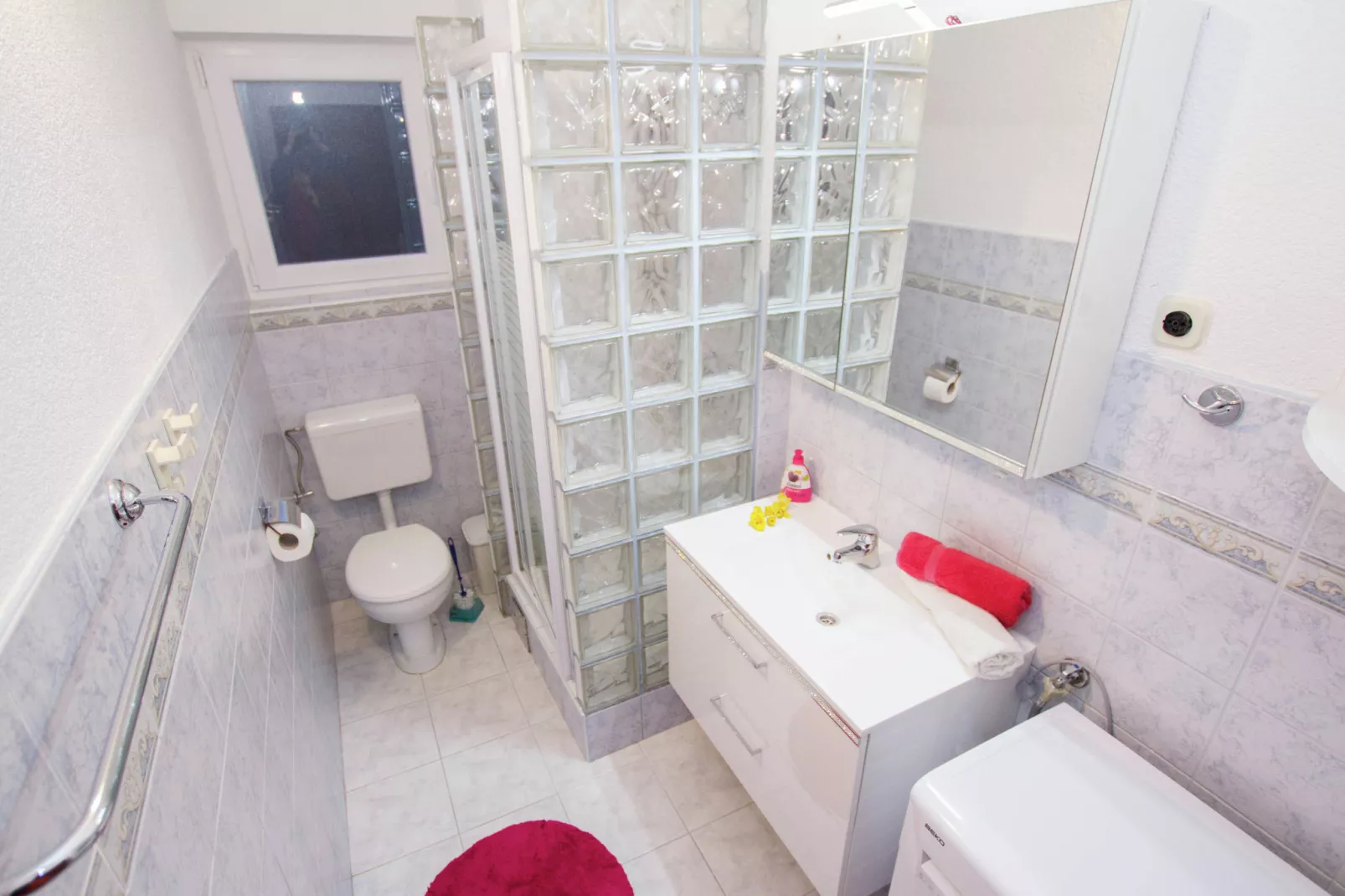 Marina Jacuzzi  Apartment  C-Bathroom