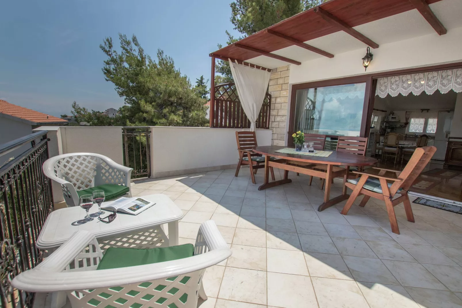 Marina Top Floor apartment E-Terrace balcony