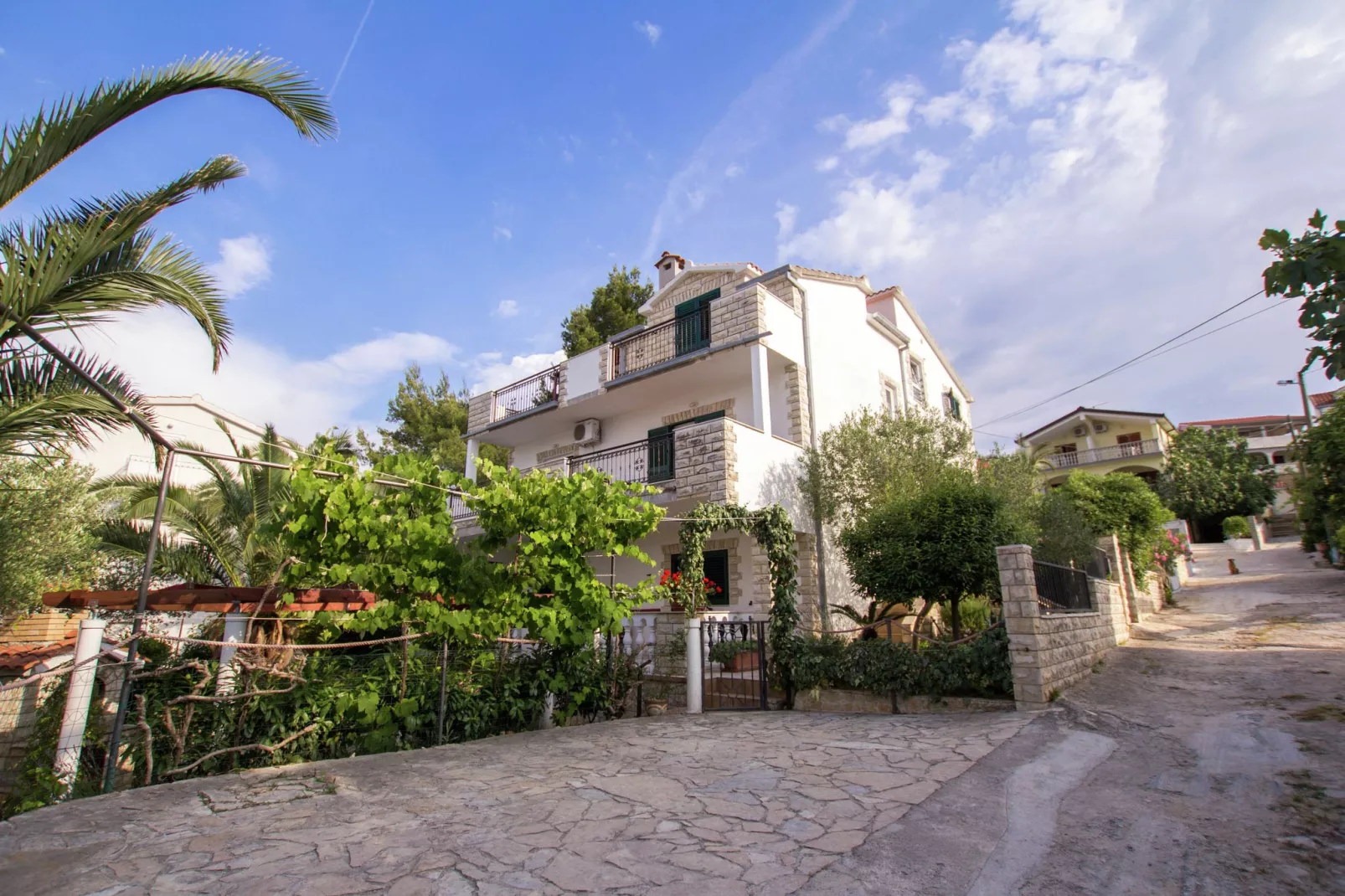 Marina Top Floor apartment E-Exterior summer